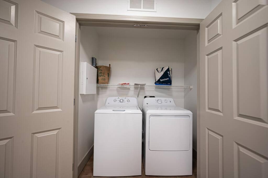 Qc Style And Comfort Apartment *