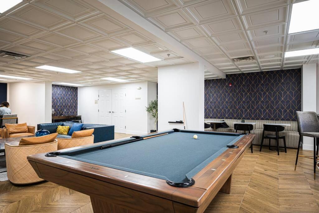 Qc Style And Comfort Apartment