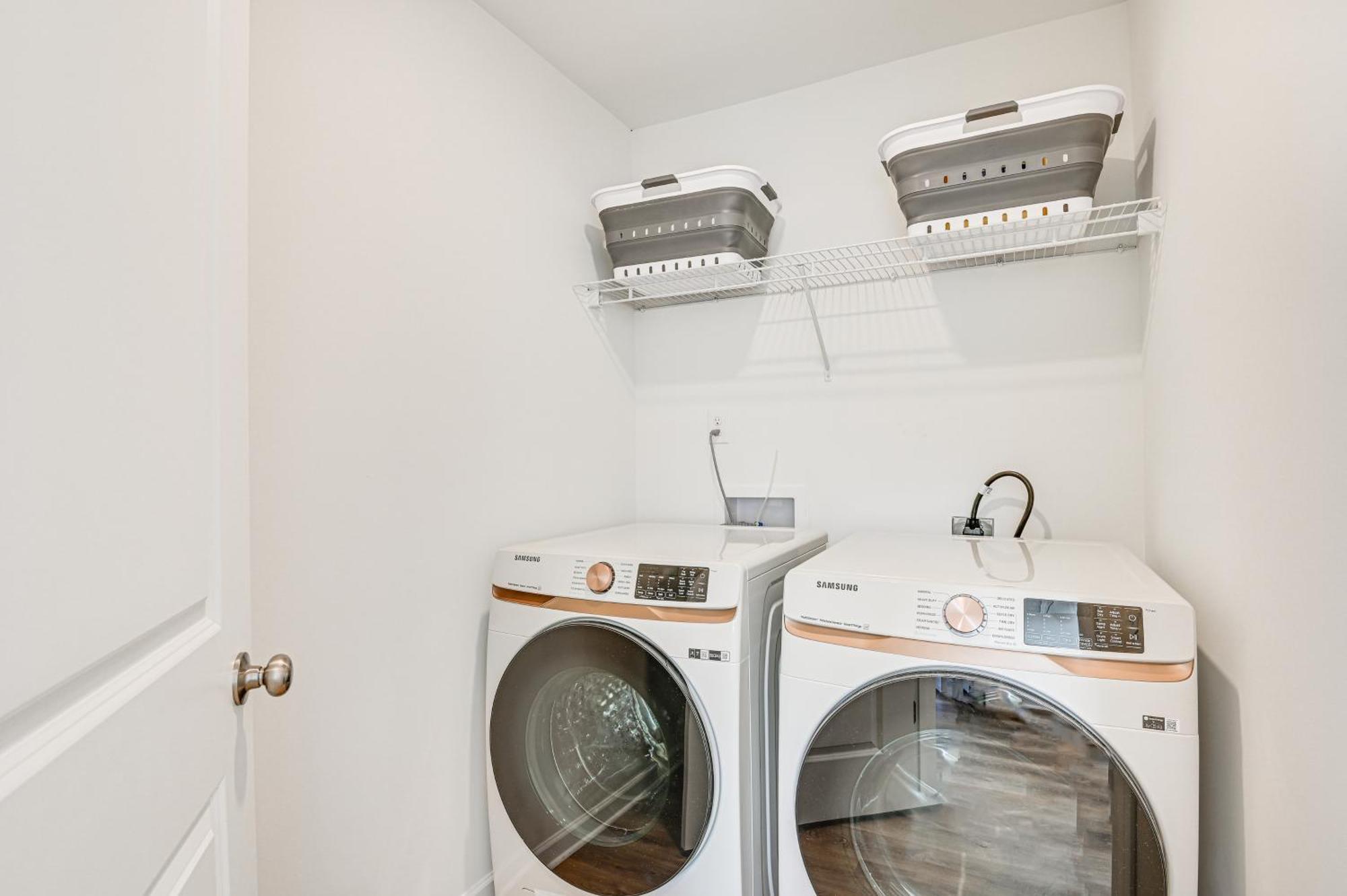 Charming Townhome 6 Mi To Downtown! * Charlotte