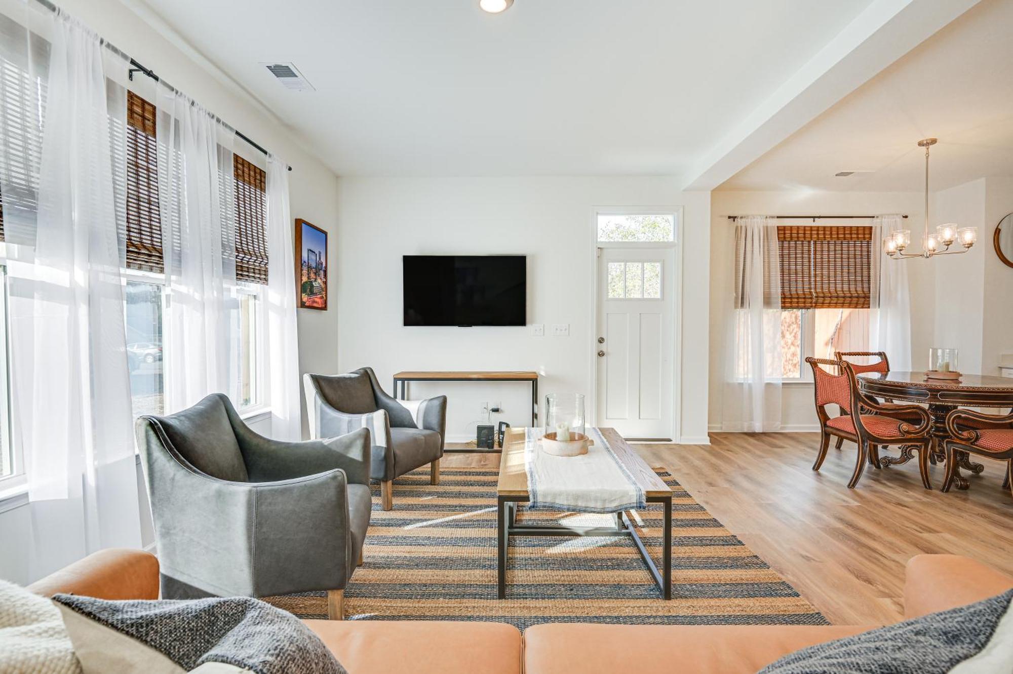 Charming Townhome 6 Mi To Downtown! Charlotte
