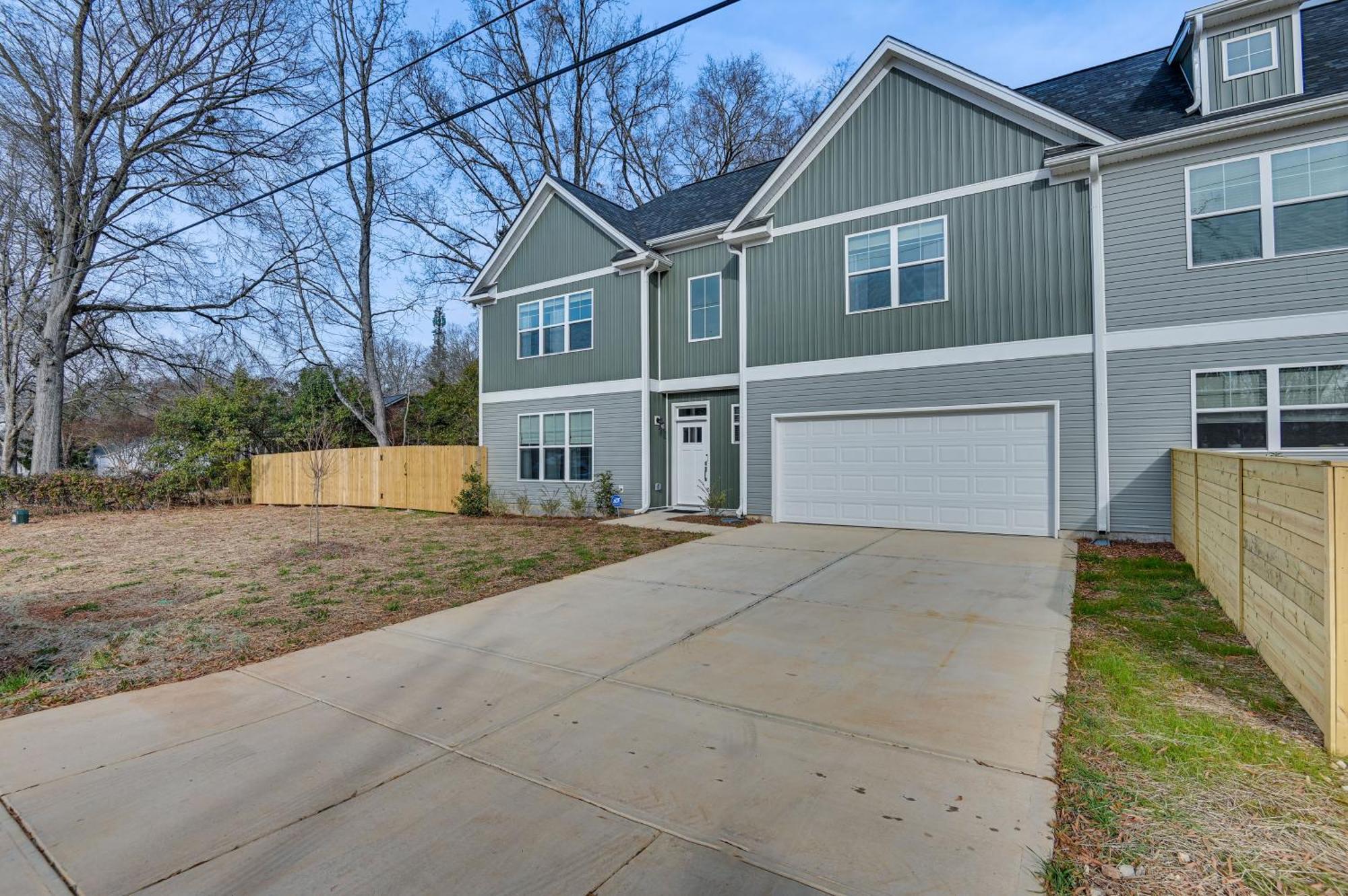 Charming Townhome 6 Mi To Downtown! *