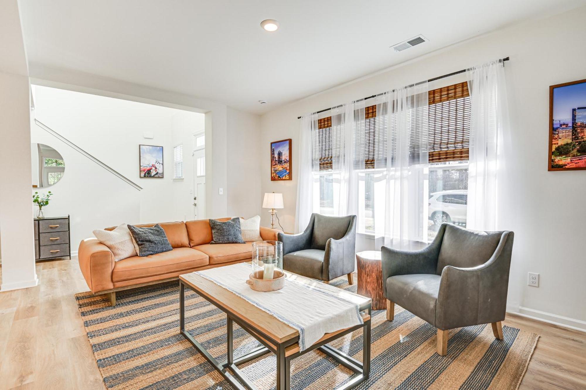 Holiday home Charming Townhome 6 Mi To Downtown! Charlotte