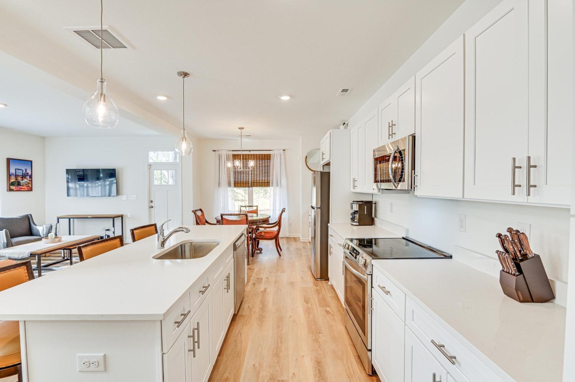 Charming Townhome 6 Mi To Downtown! * Charlotte