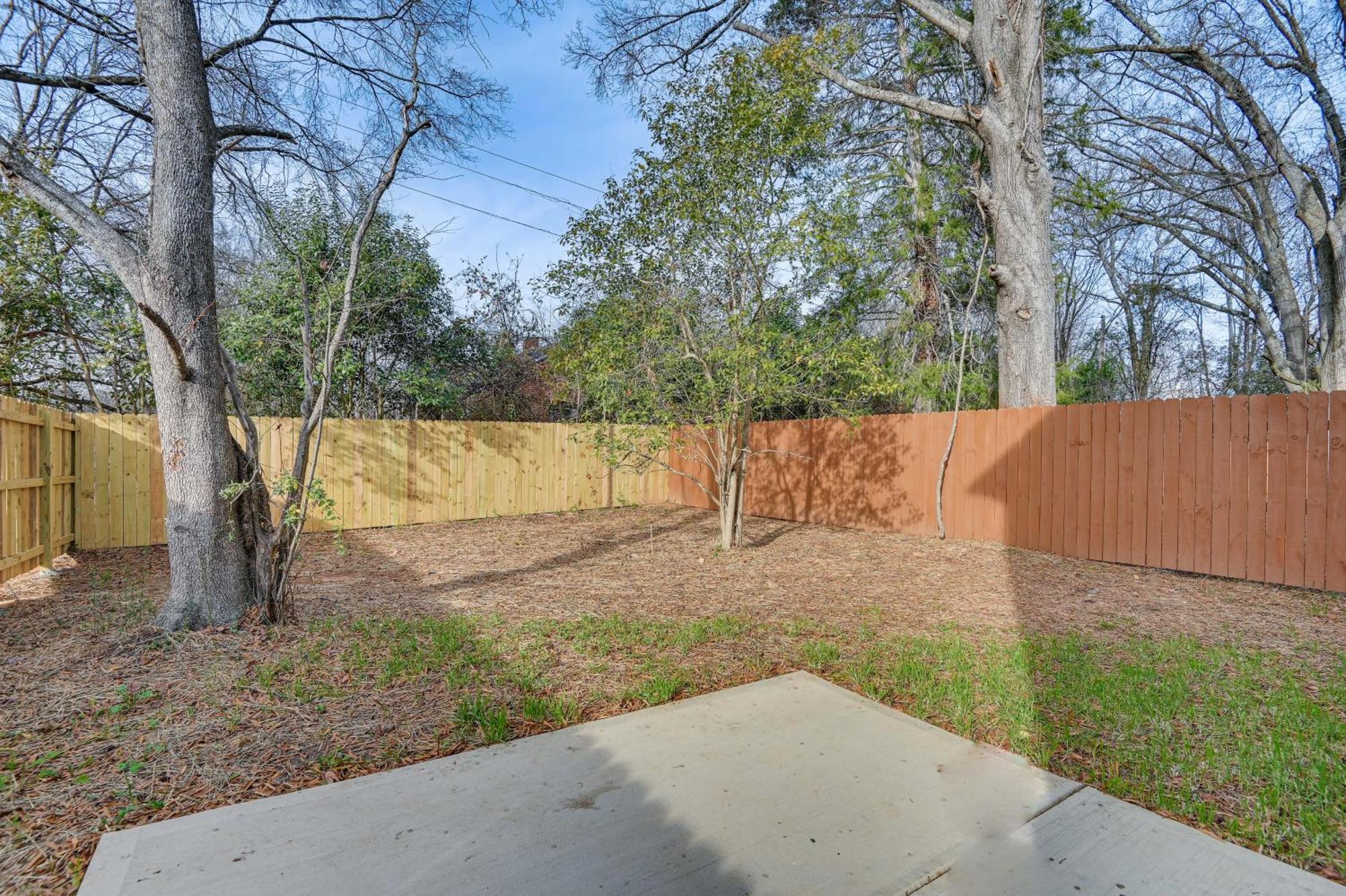 Charming Townhome 6 Mi To Downtown! Charlotte