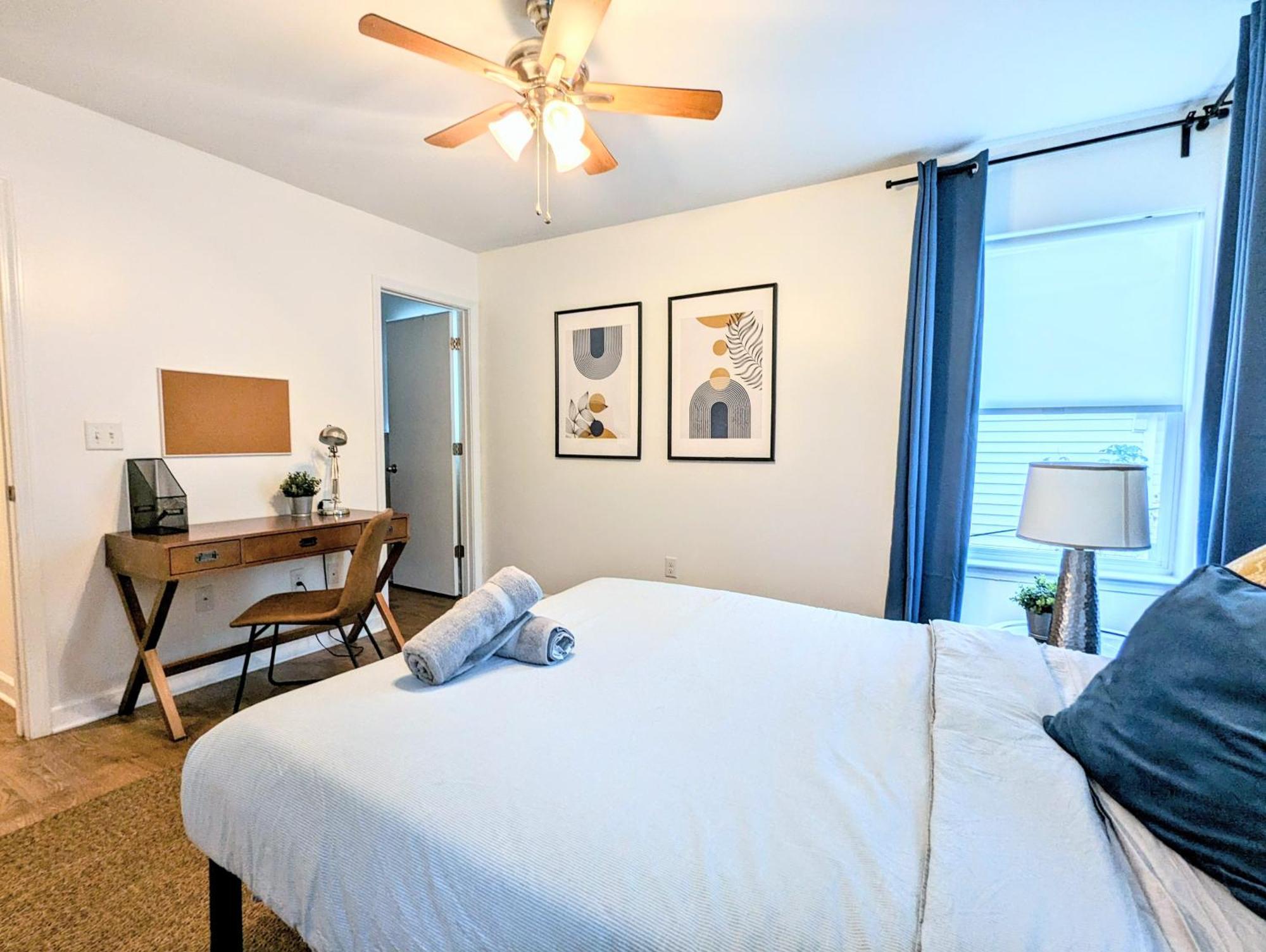 League Flats At Historic West End Apartment