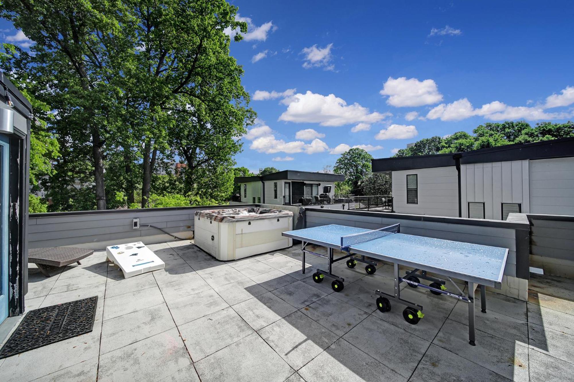 906 Westbrook B Views Rooftop Hot Tub And Short Walk To Stadium * Charlotte