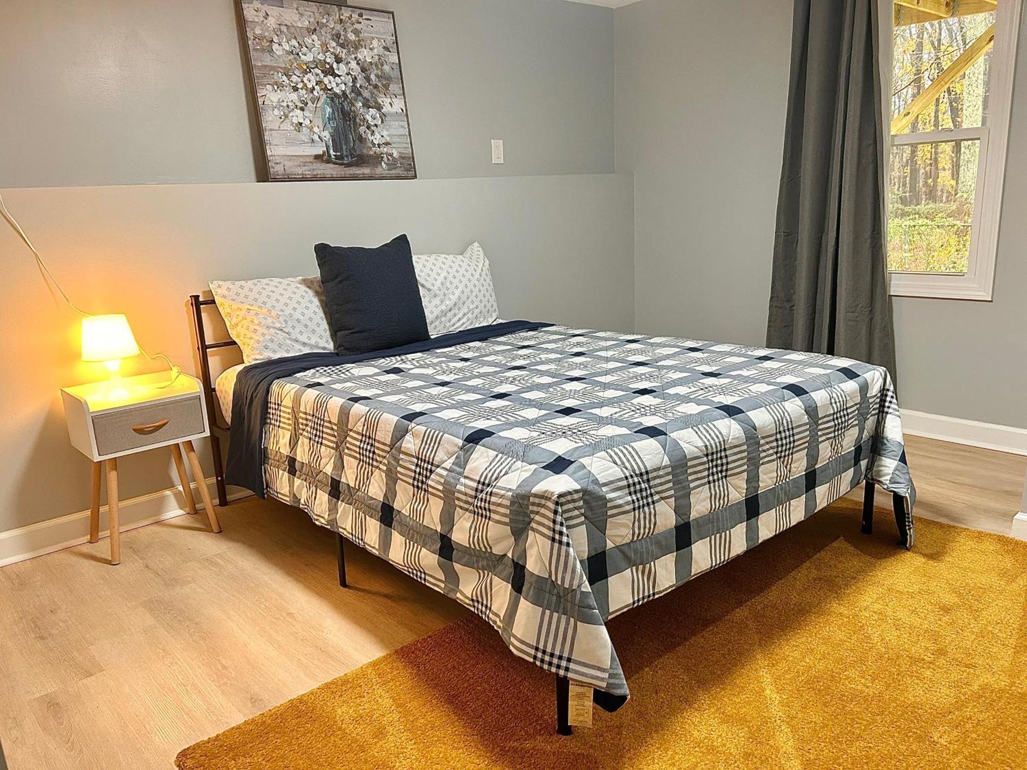 Comfy Lower Lvl With Jetted Tub Near Uptown And Unc Holiday home Charlotte