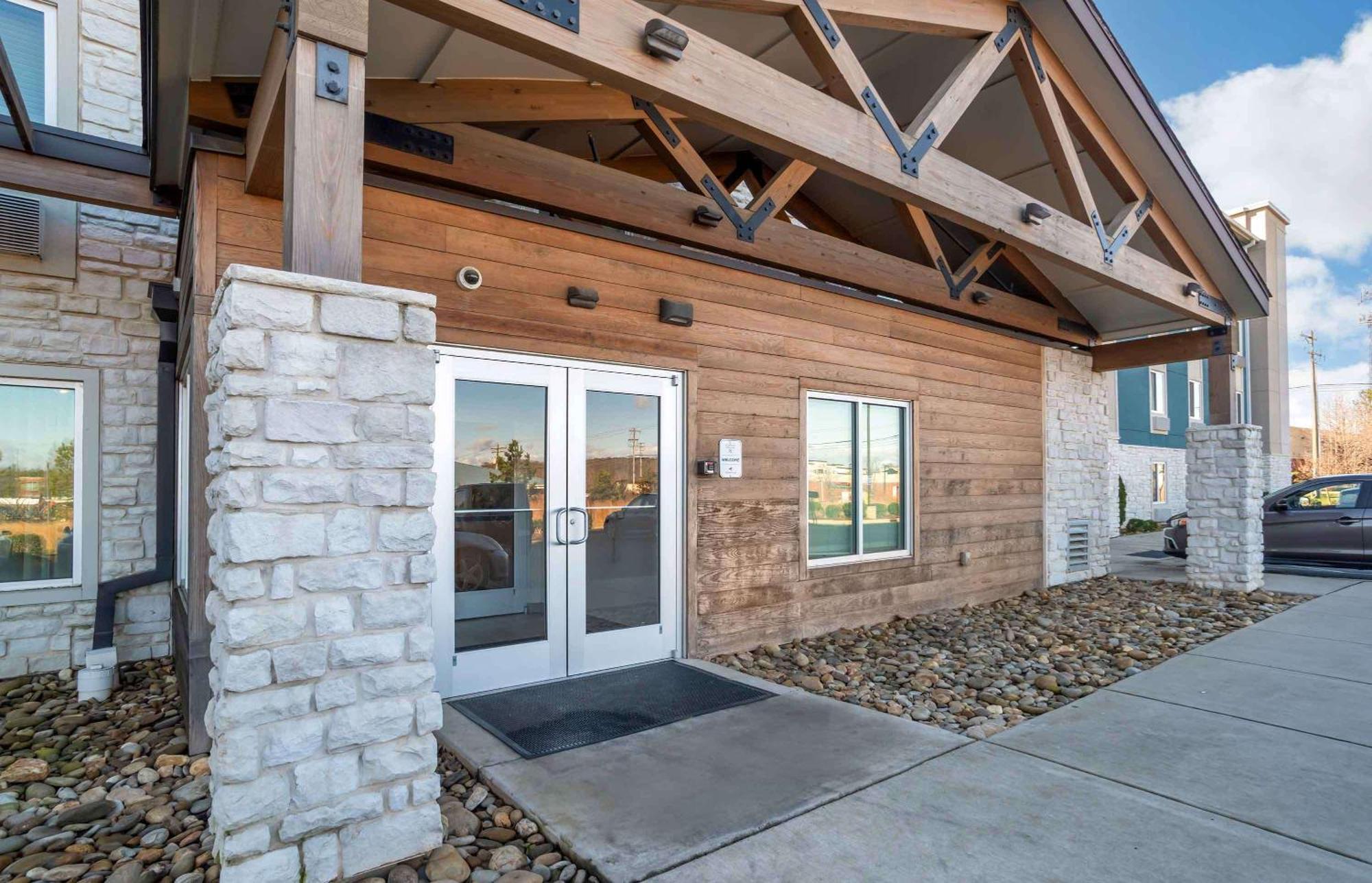 Extended America - - Northlake Hotel 3*
