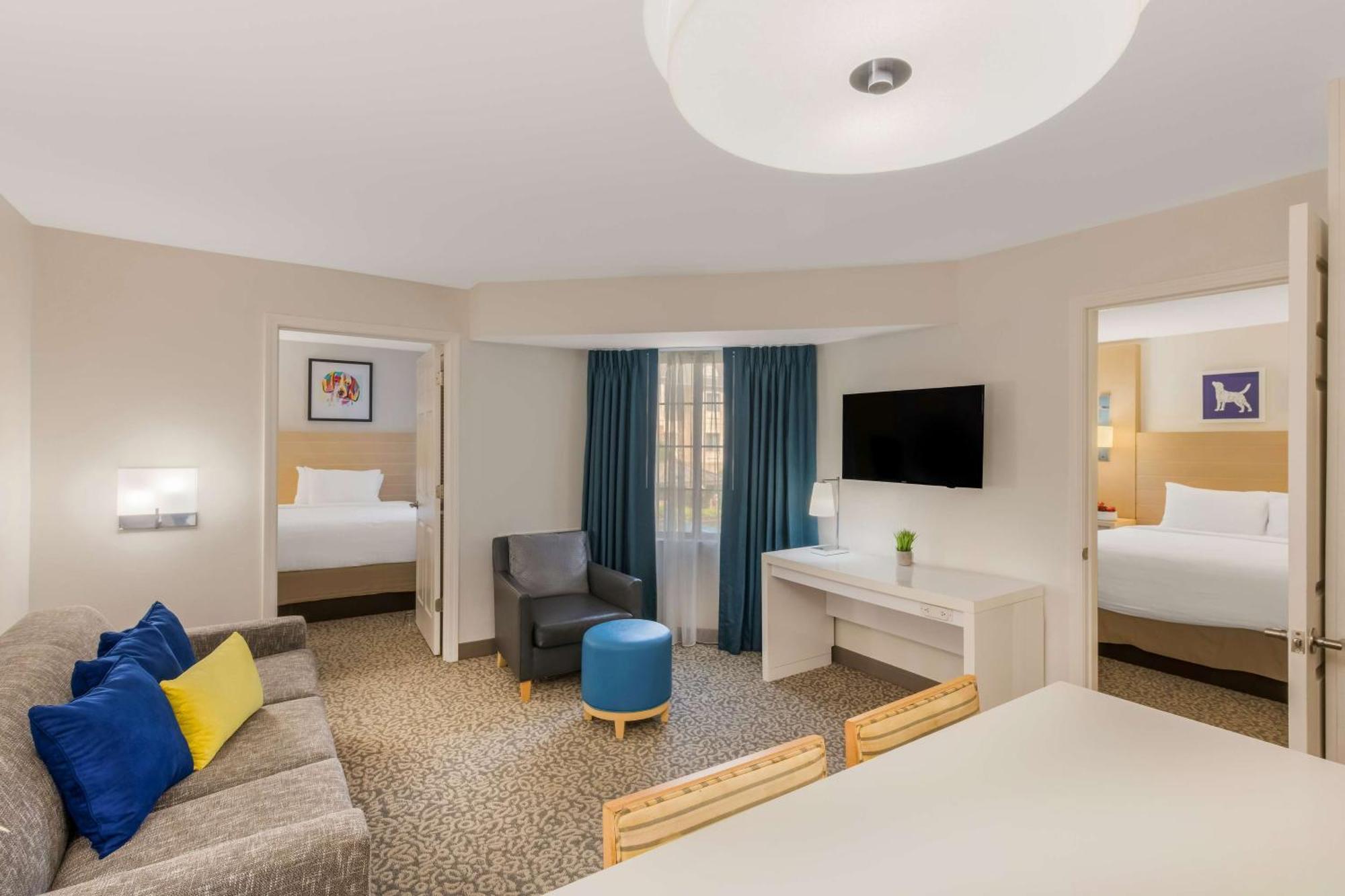 Sonesta Es Arrowood Hotel