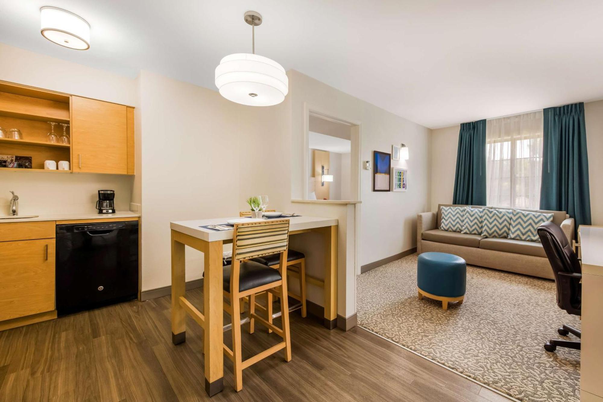 Sonesta Es Arrowood Hotel Charlotte