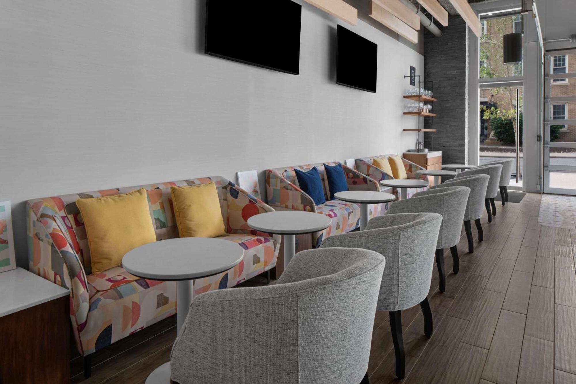 Homewood By Hilton Uptown First Ward 3*