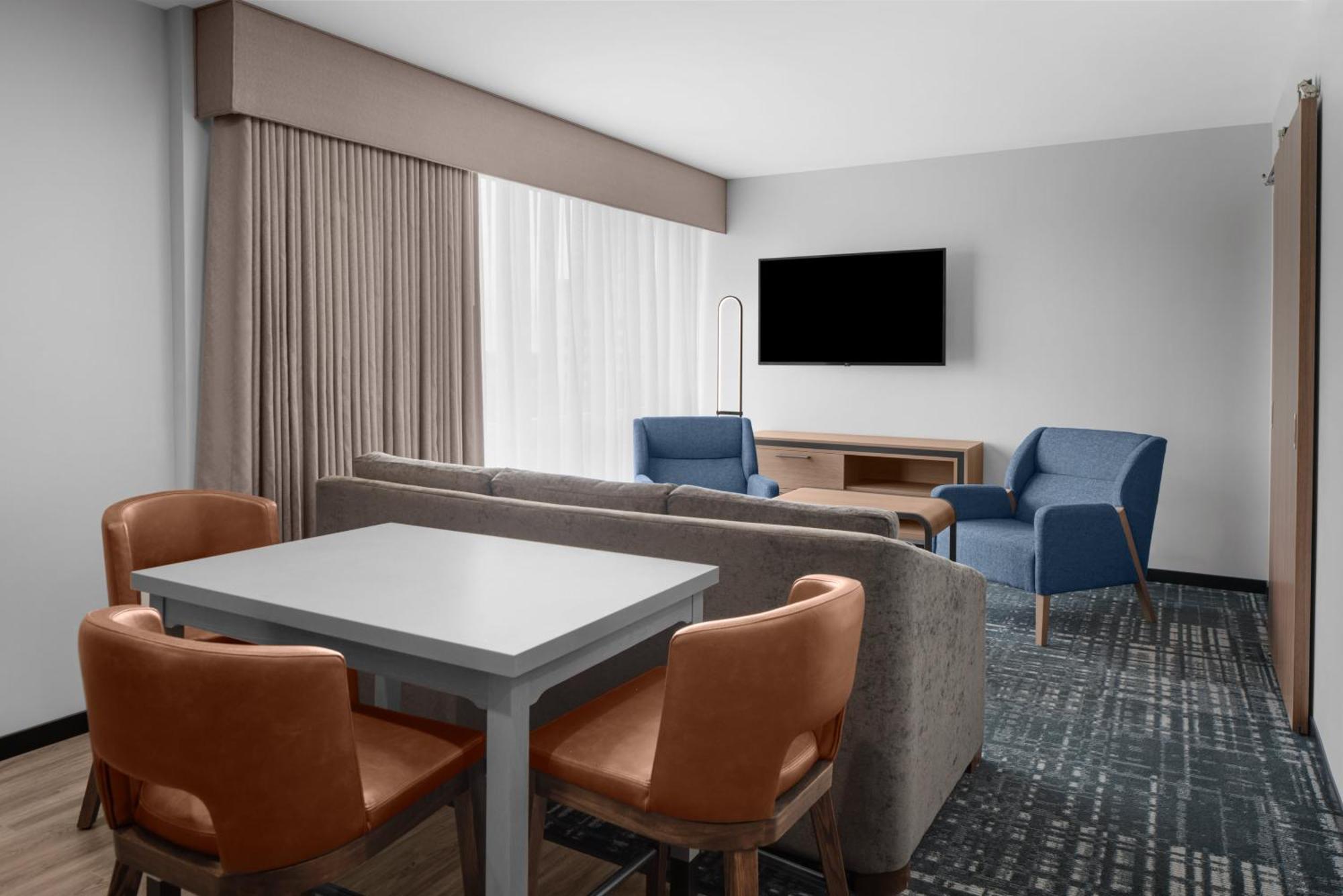Hotel Homewood By Hilton Uptown First Ward 3*
