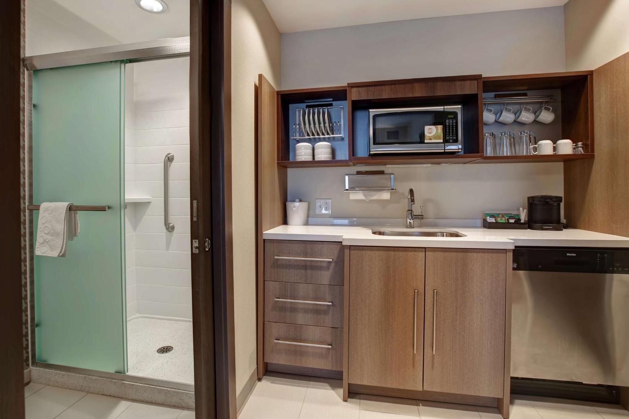 Hotel Home2 By Hilton Uptown