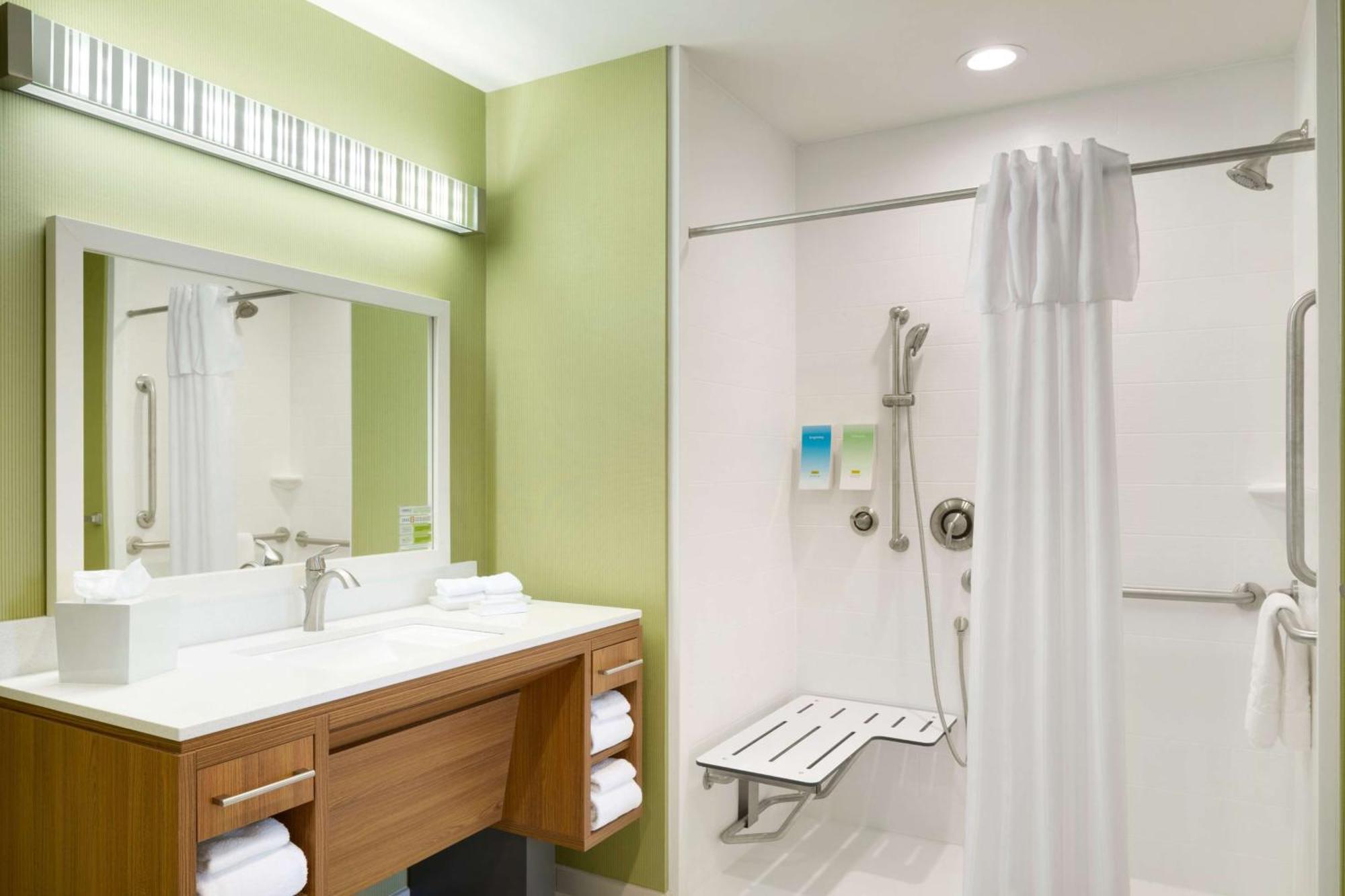 Home2 By Hilton Airport Charlotte