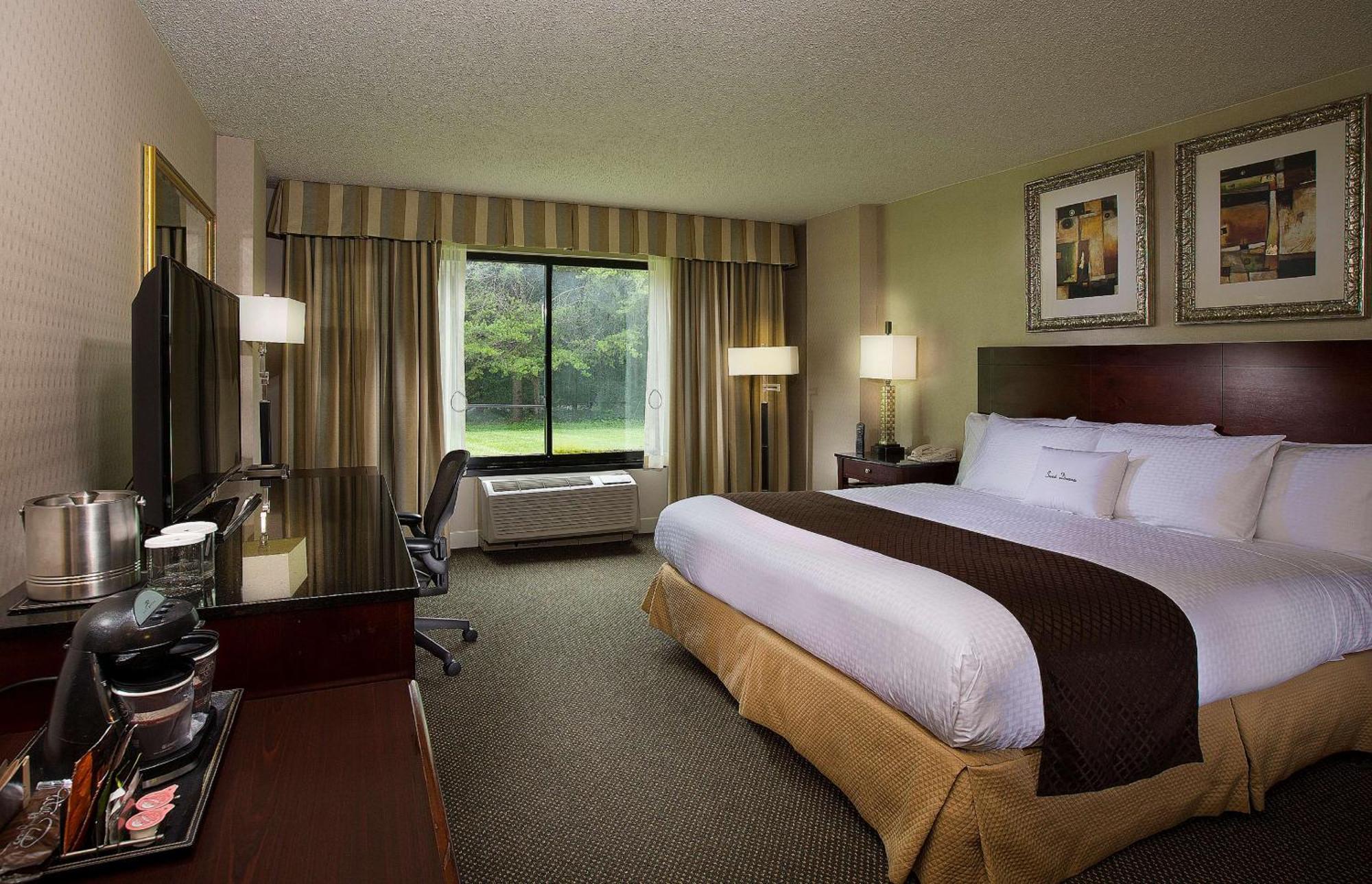 Doubletree By Hilton Airport Hotel 4*