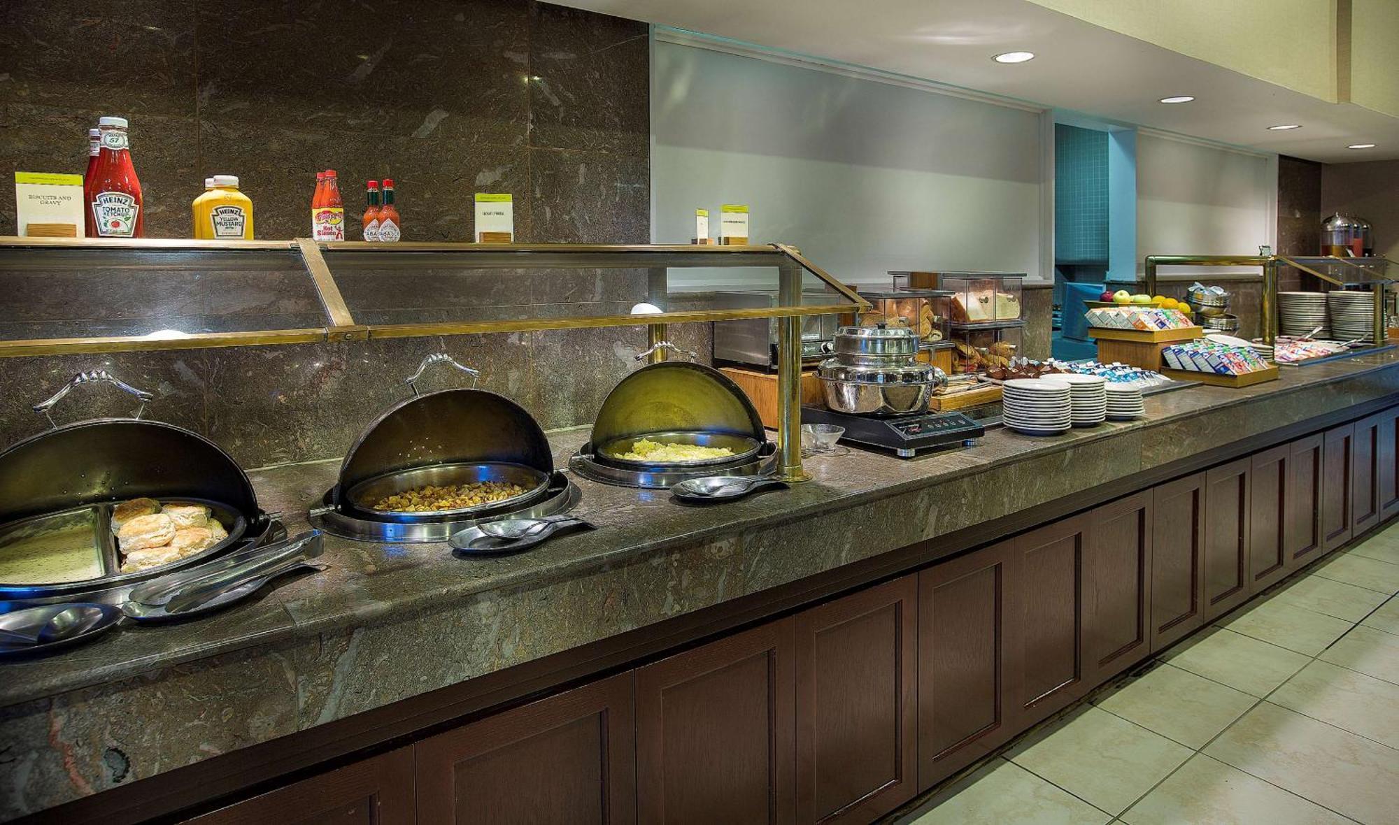 Hotel Doubletree By Hilton Airport 4*