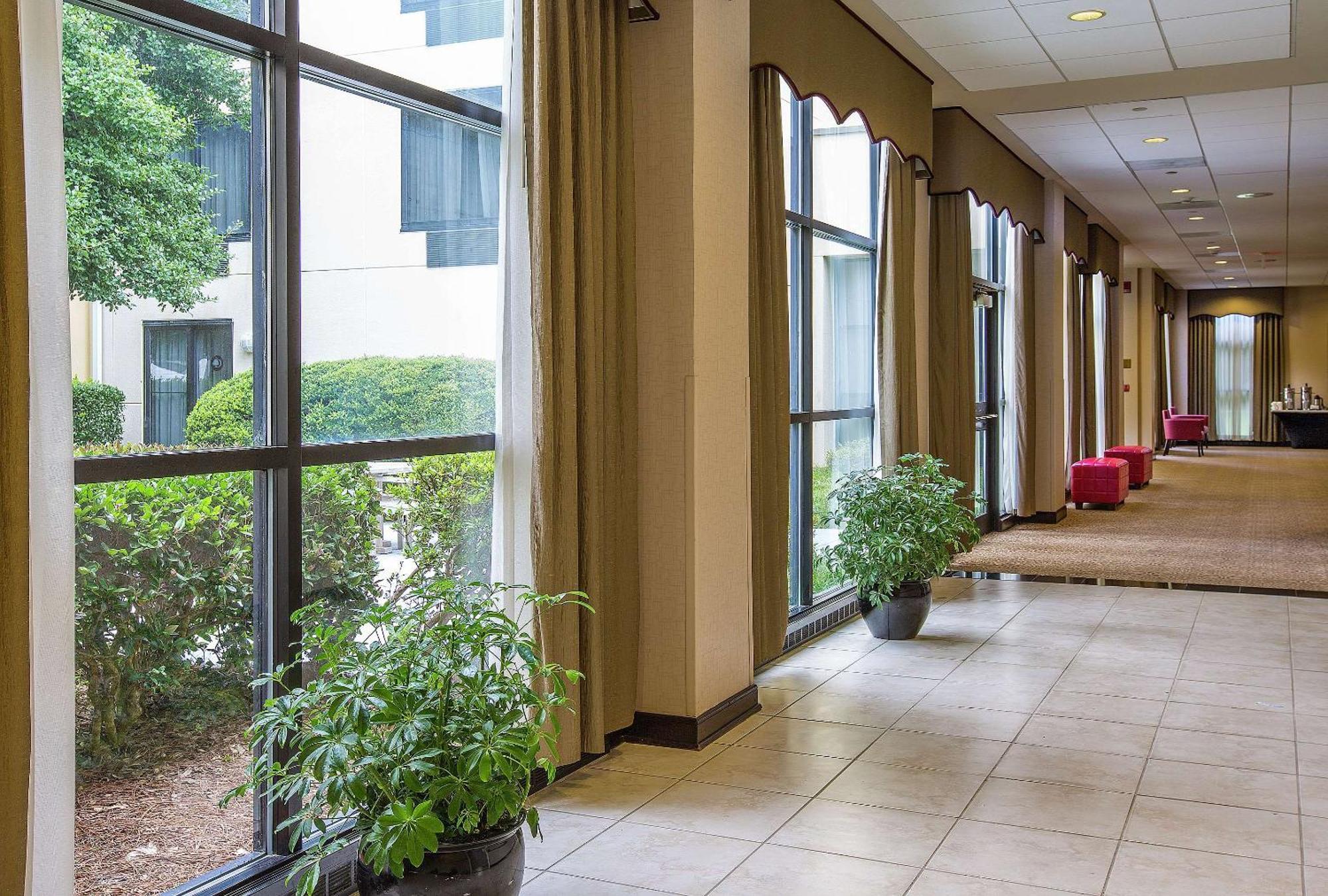 Hotel Doubletree By Hilton Airport Charlotte