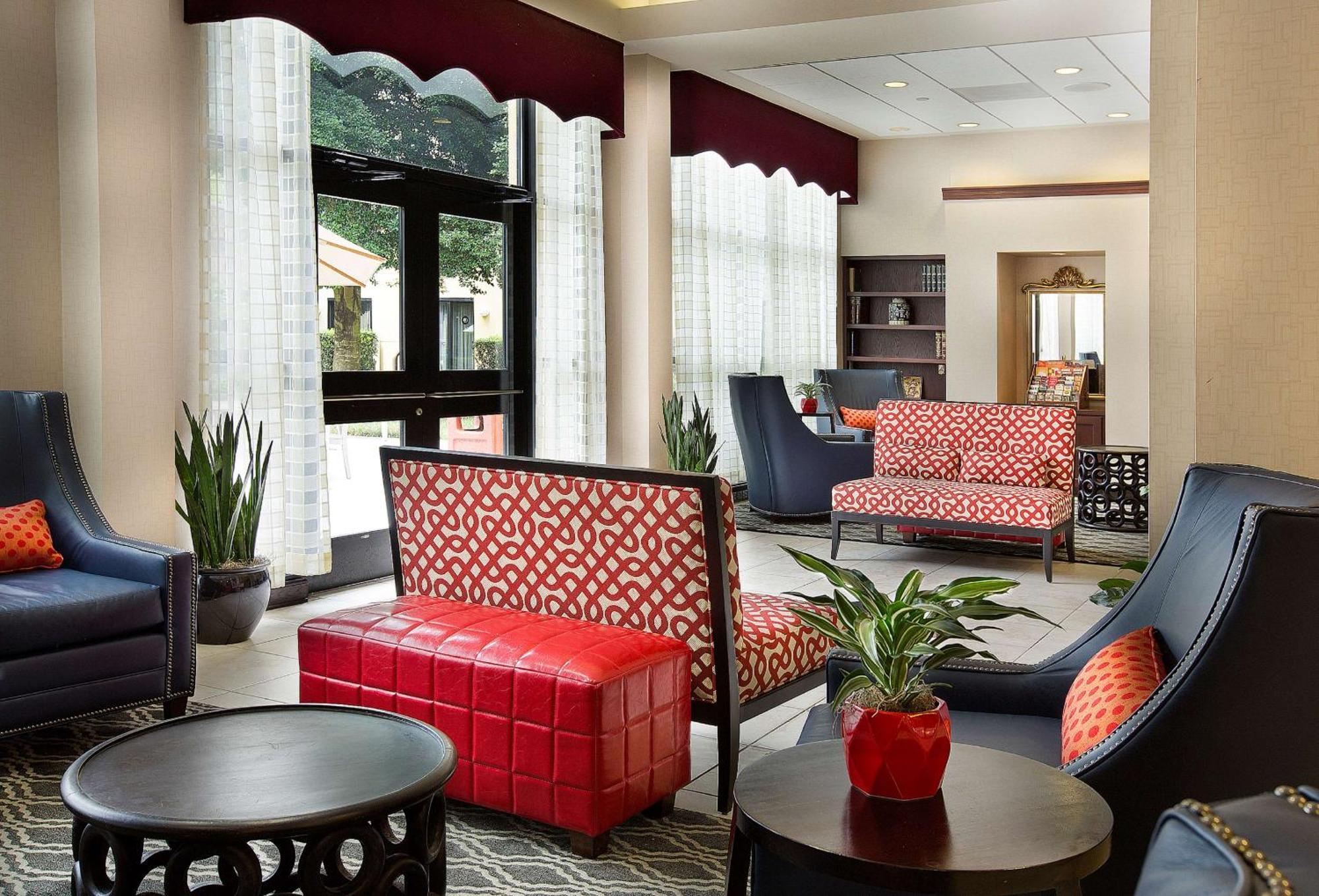 Hotel Doubletree By Hilton Airport 4*
