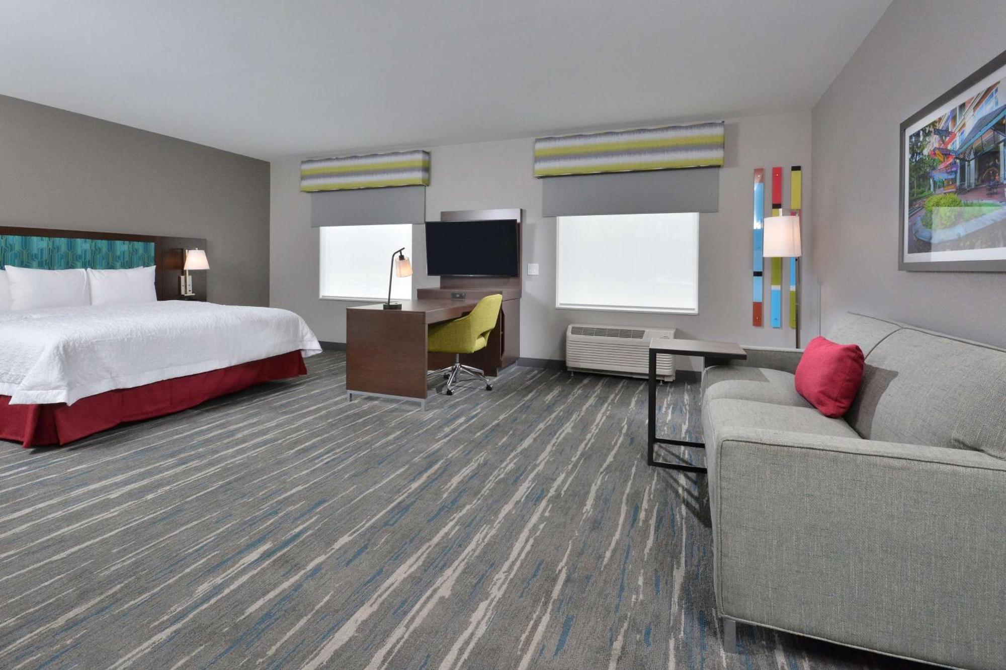 Hampton & North I 485 Hotel