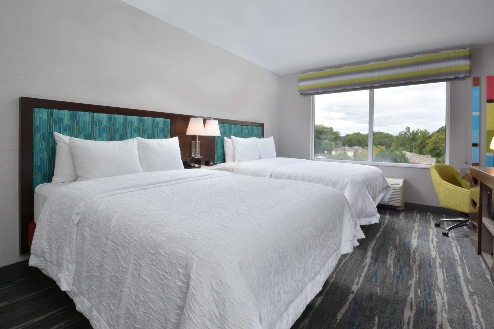 Hampton & North I 485 Hotel