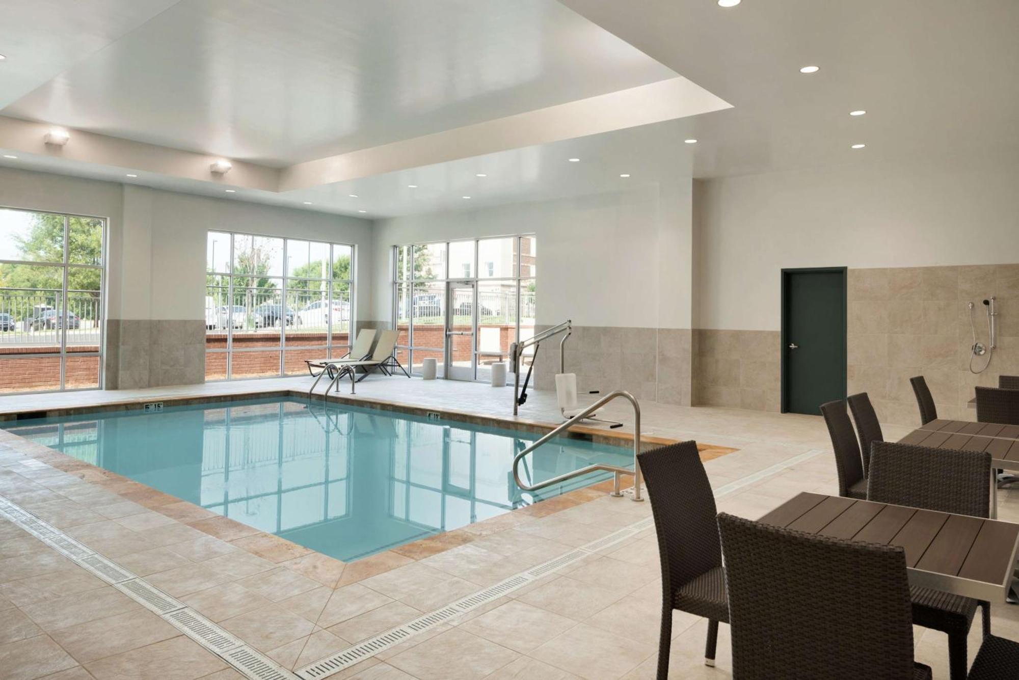 Embassy Charlotte/ayrsley Hotel Charlotte