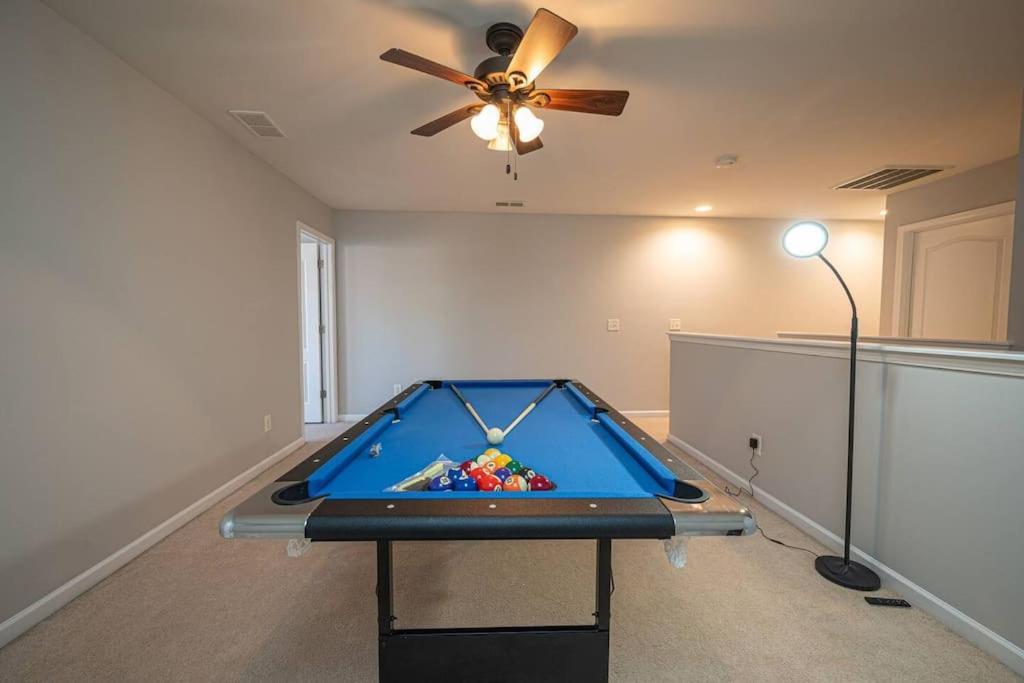 3bdrm W/ Kingbed_pool_wi-fi-private * Charlotte