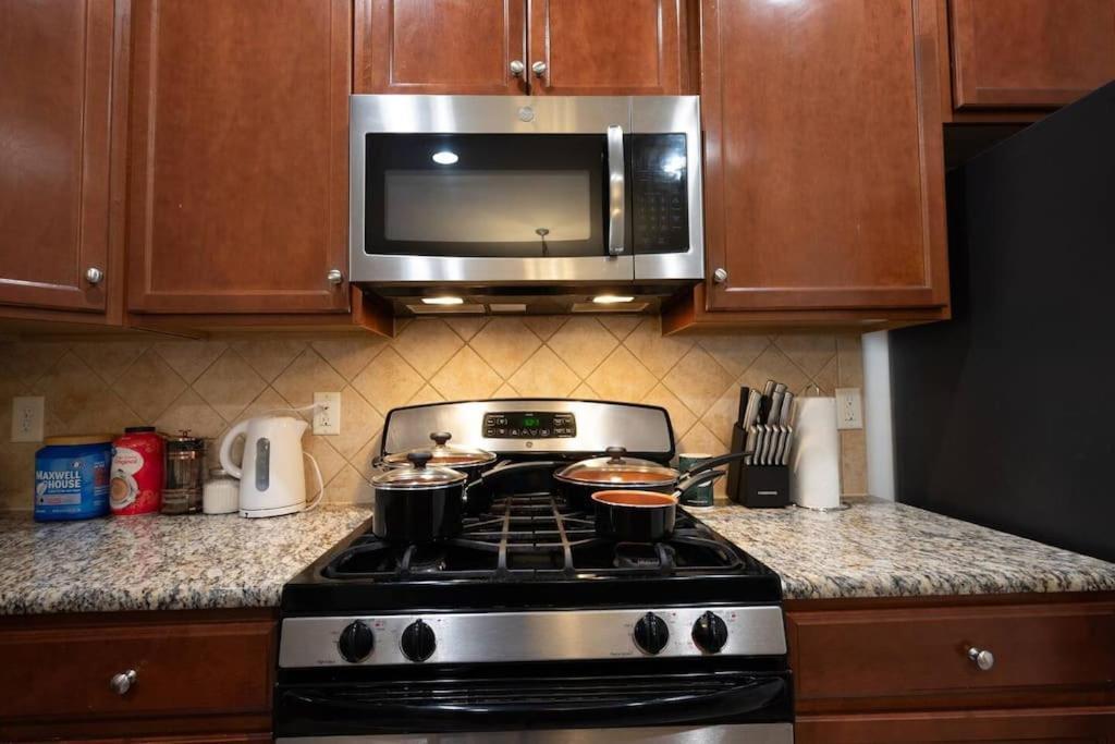 Apartment 3bdrm W/ Kingbed_pool_wi-fi-private *