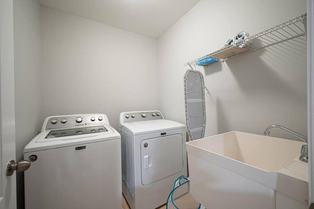 Apartment 3bdrm W/ Kingbed_pool_wi-fi-private Charlotte