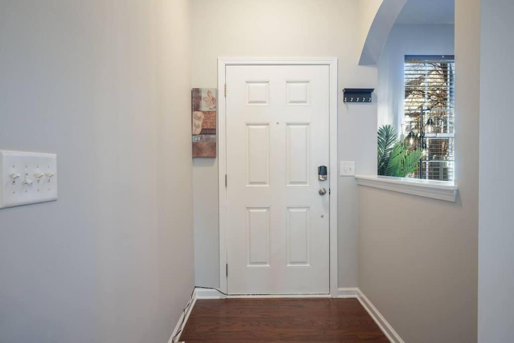 3bdrm W/ Kingbed_pool_wi-fi-private Charlotte