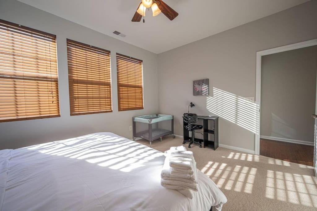 3bdrm W/ Kingbed_pool_wi-fi-private Apartment *