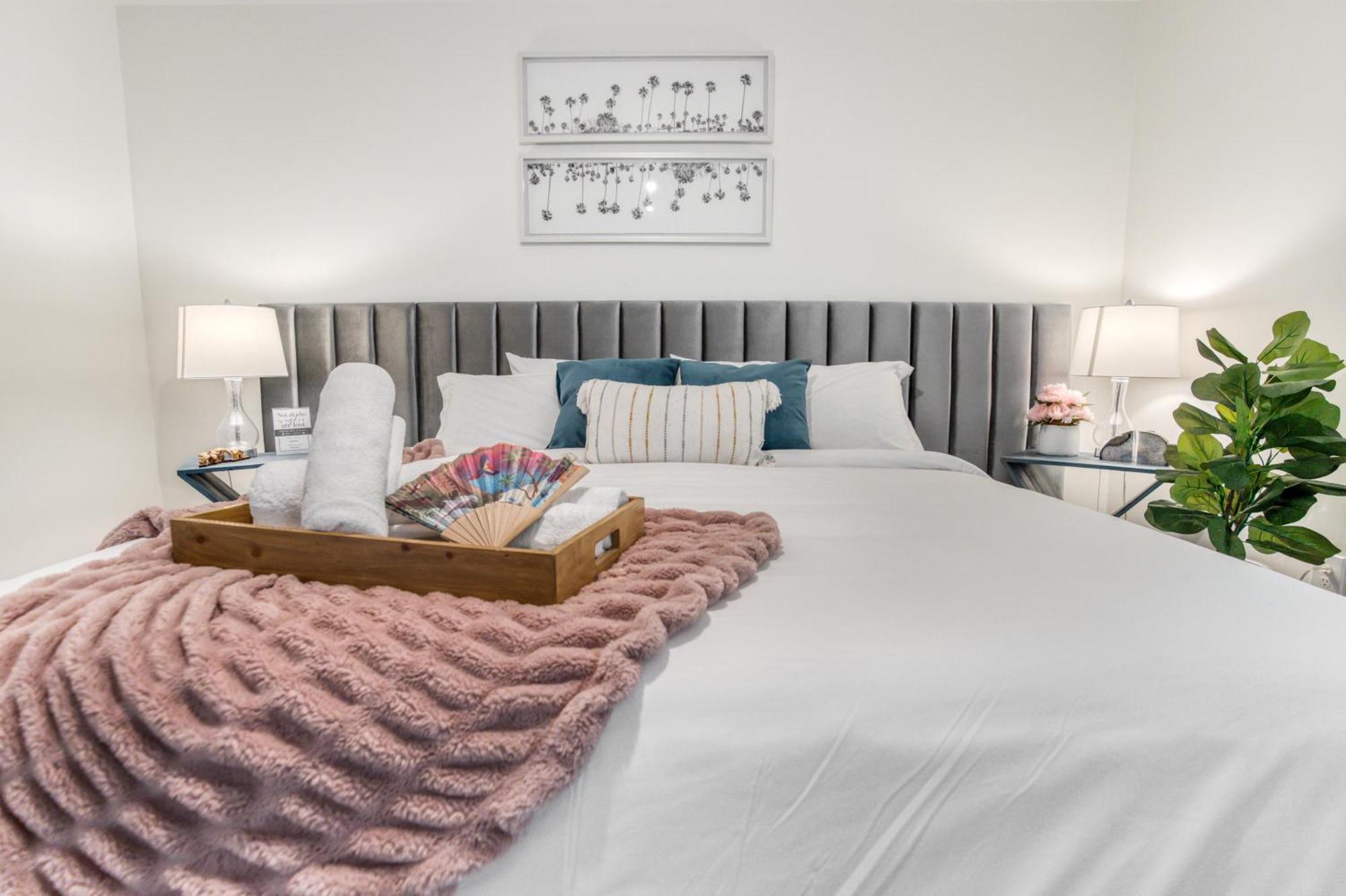 Vibrant South Clt Oasis, 3brs, Patio, Fire Pit * Charlotte