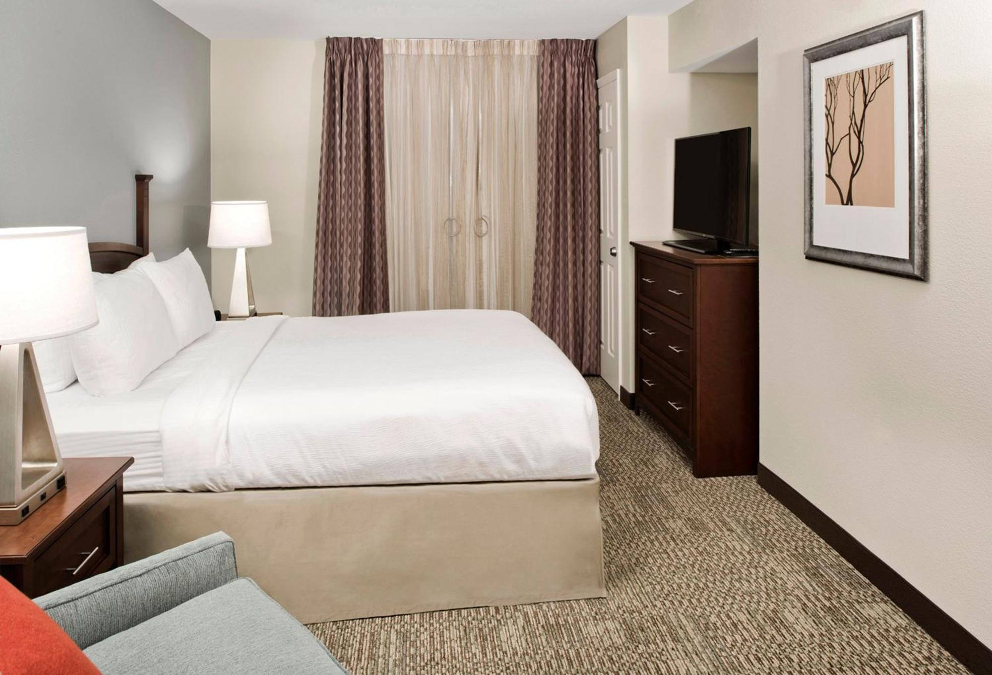 Staybridge - Ballantyne By Ihg