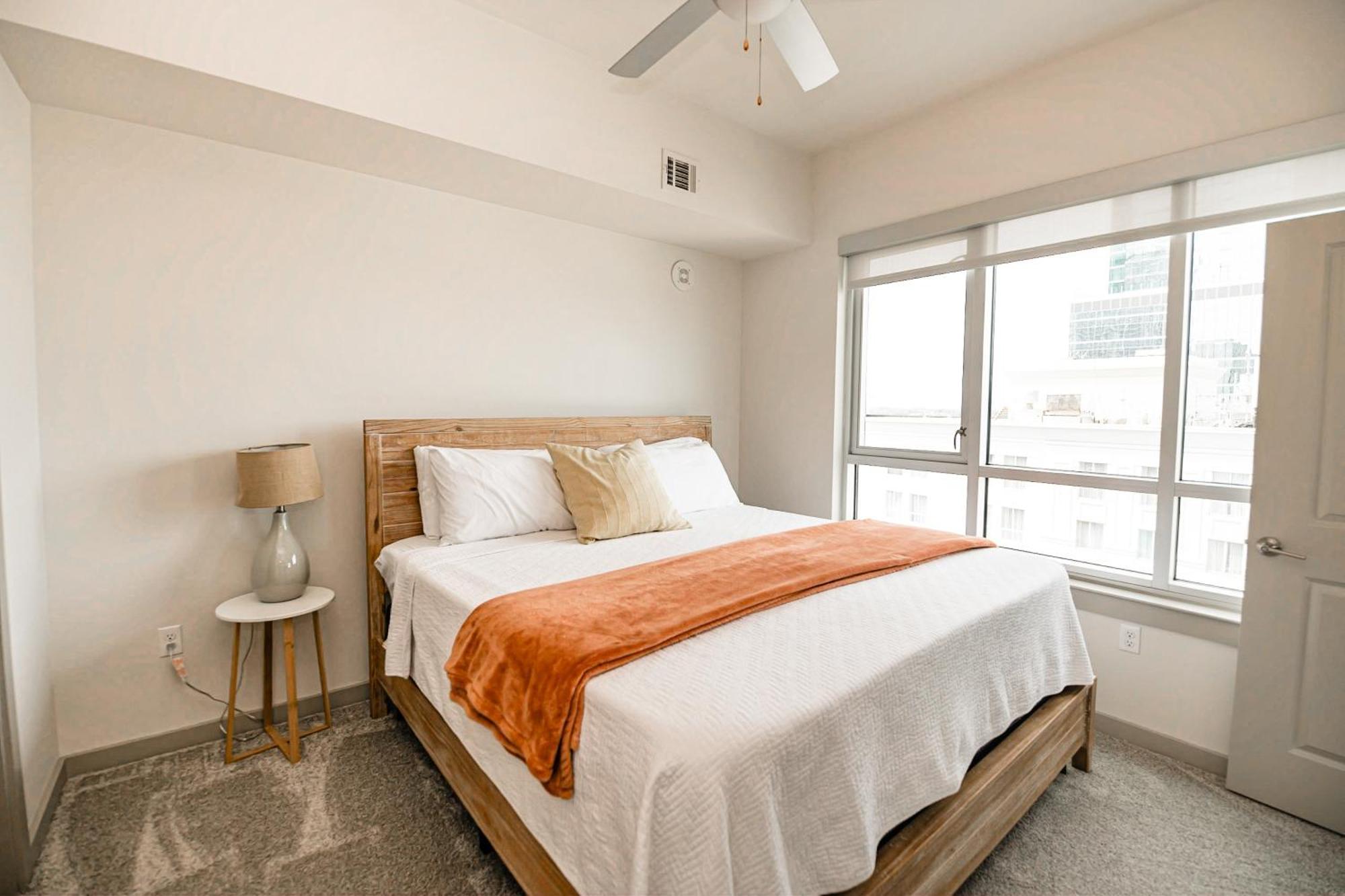 Uptown Fully Furnished 2br Apts Apartment *