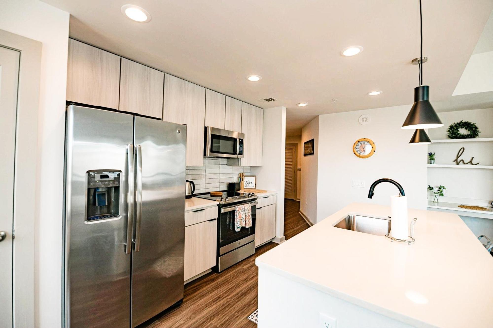 Apartment Uptown Fully Furnished 2br Apts