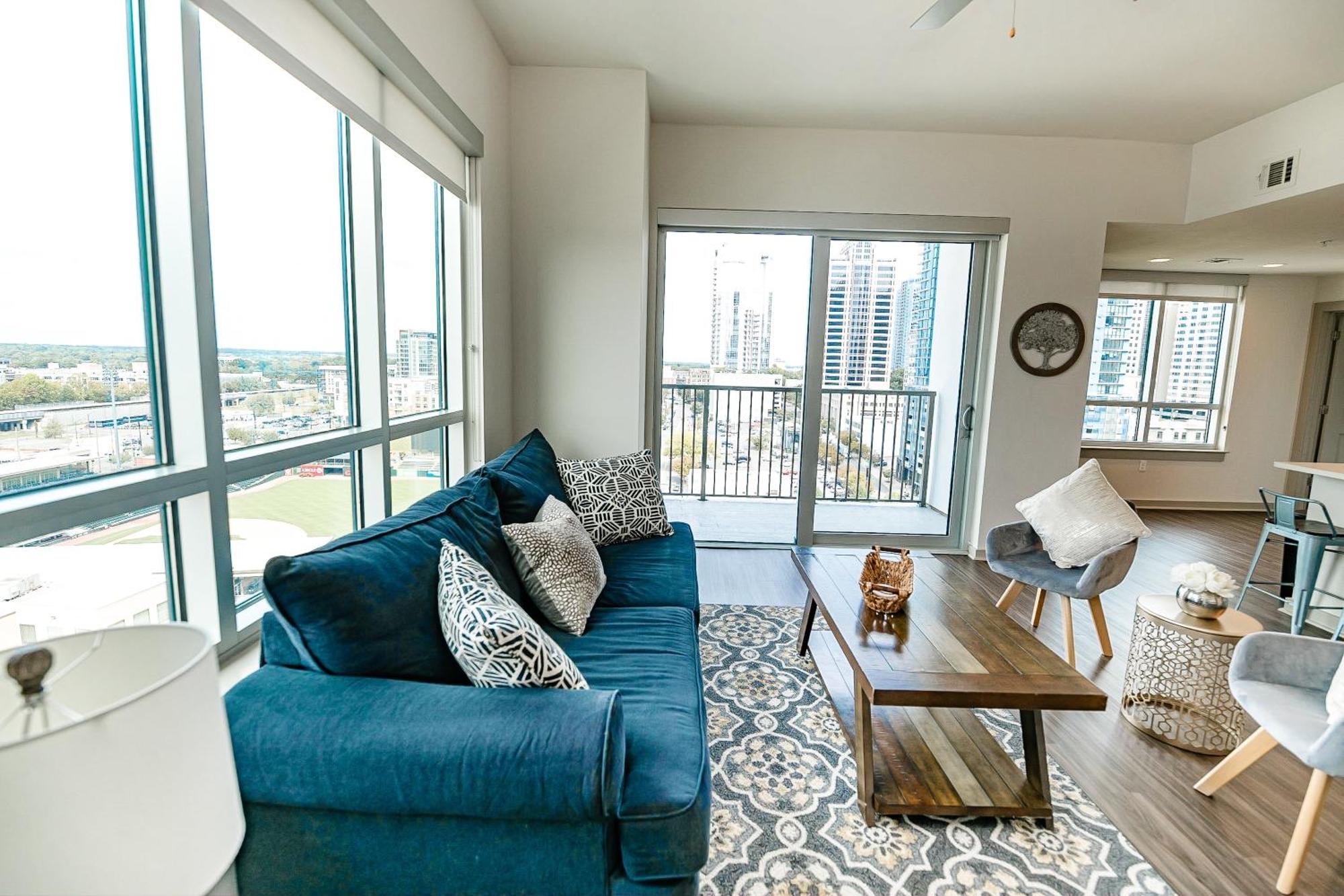 Apartment Uptown Fully Furnished 2br Apts *