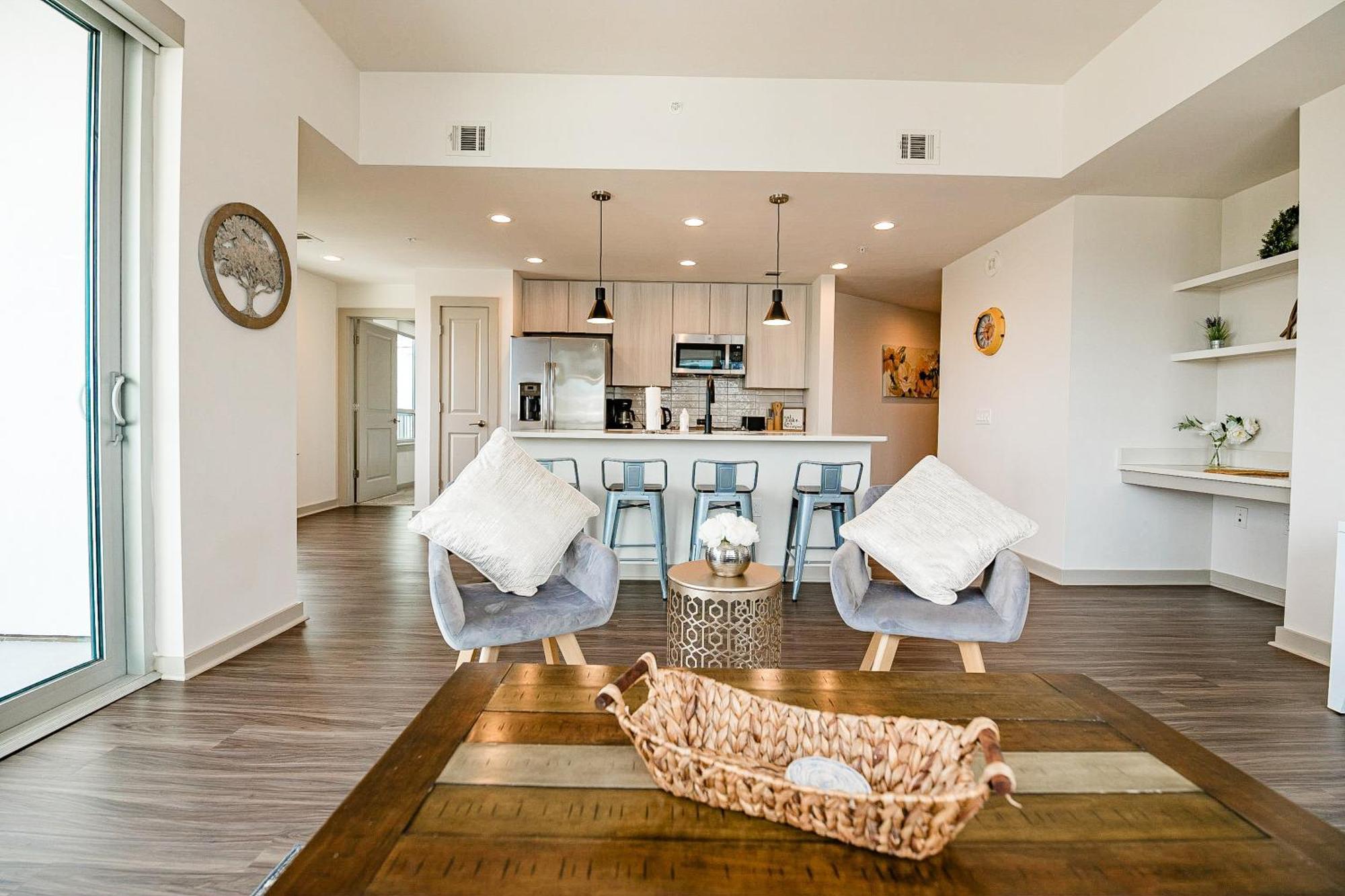 Uptown Fully Furnished 2br Apts Apartment Charlotte