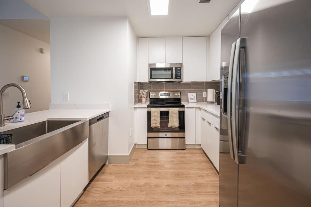 Regal Living Apartment *