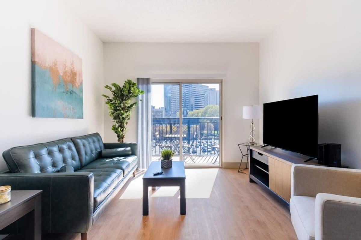 3br Modern Downtown With Gym & Office Charlotte