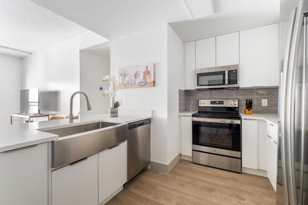 3br Modern Downtown With Gym & Office * Charlotte
