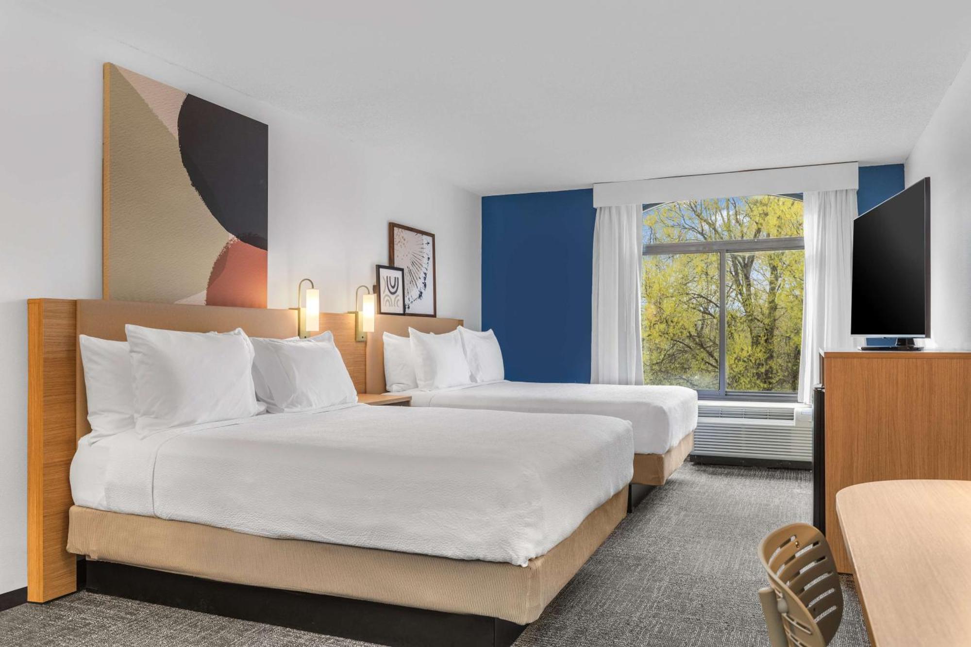 Spark By Hilton Tyvola I-77 Charlotte
