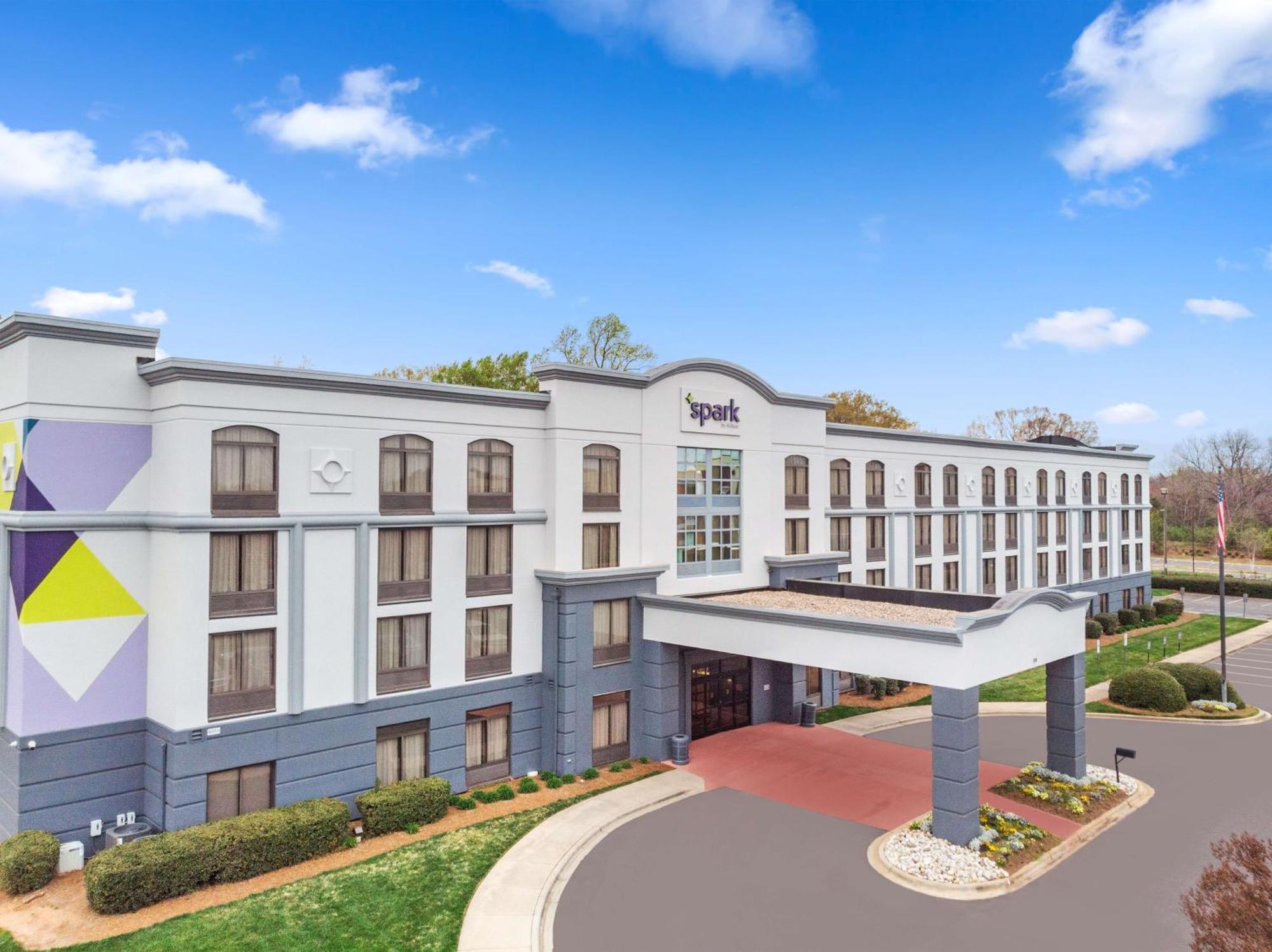 Spark By Hilton Tyvola I-77 Hotel Charlotte