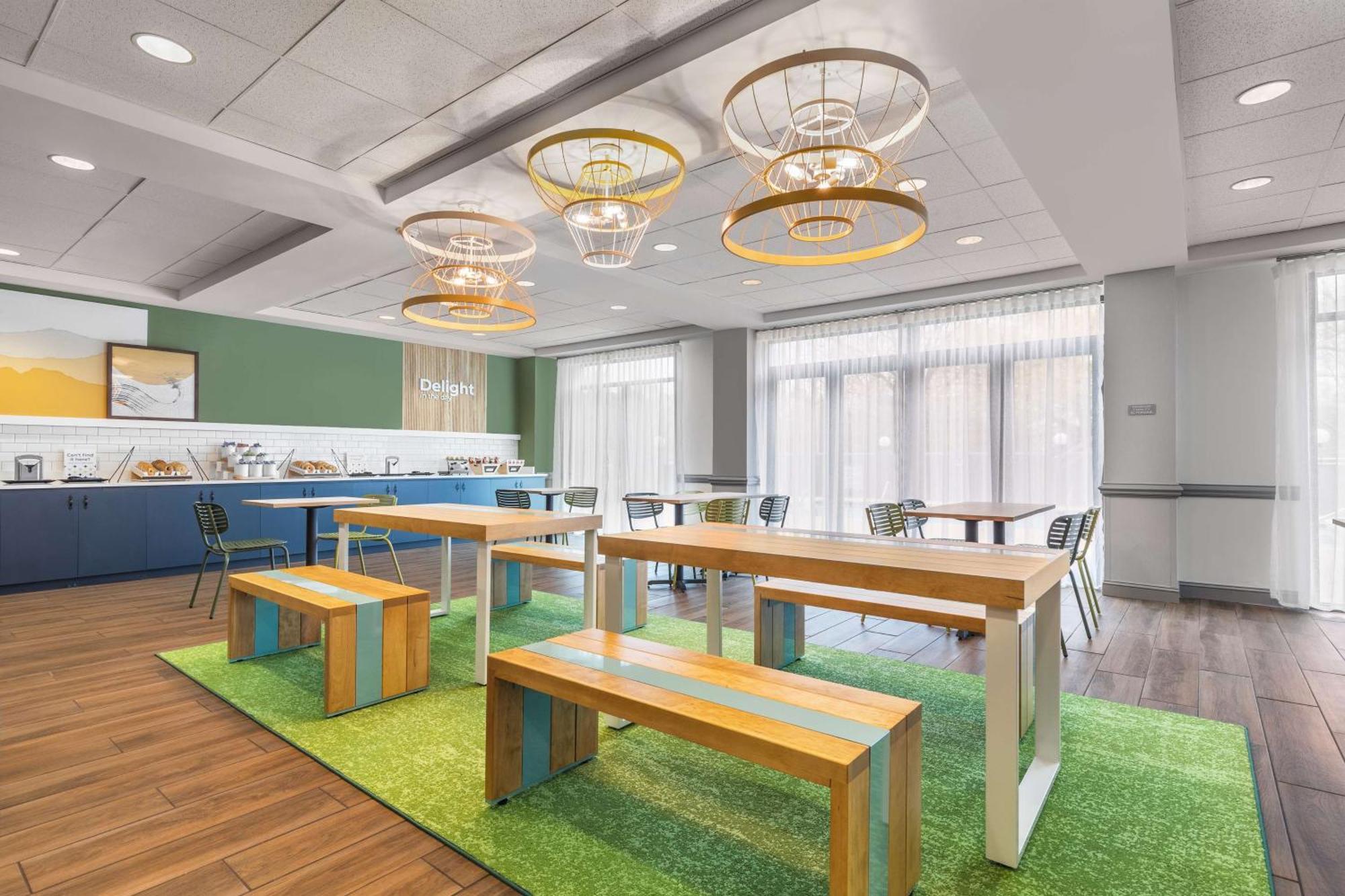 Hotel Spark By Hilton Tyvola I-77 Charlotte