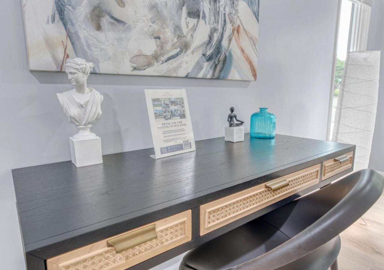 Stylish Near Uptown, Unc, And More! Holiday home Charlotte
