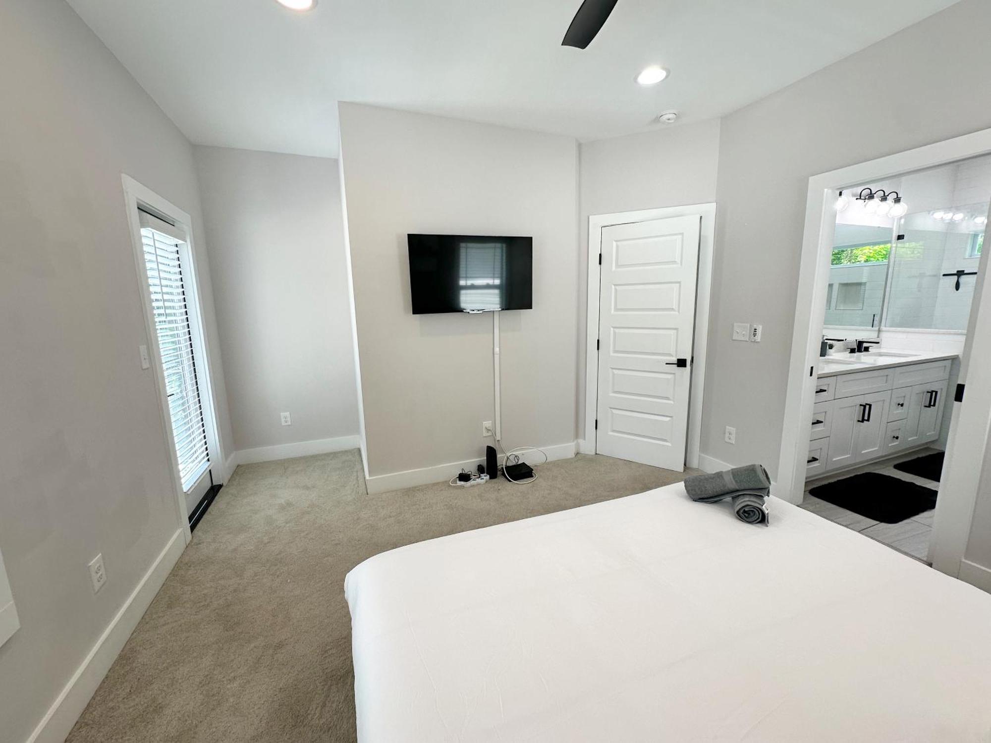 Holiday home Luxury Living 3br/2.5ba Clt Charlotte