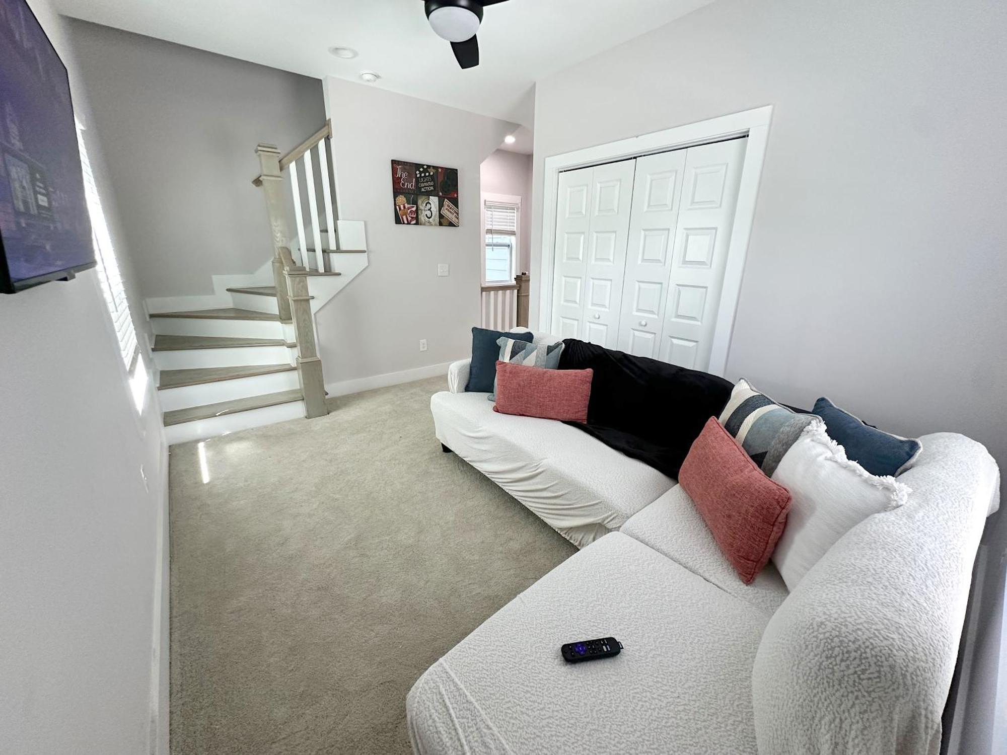 Luxury Living 3br/2.5ba Clt Holiday home