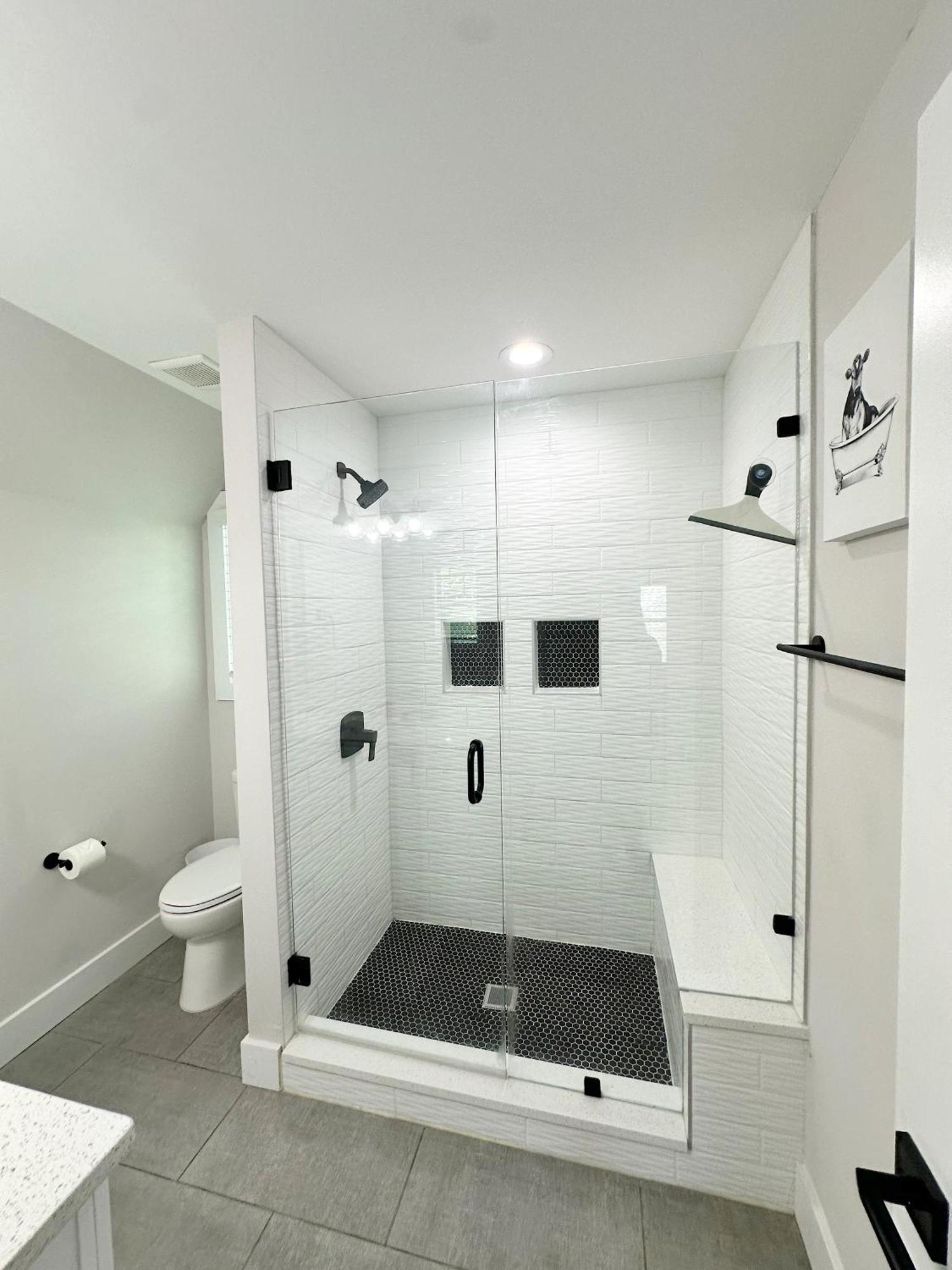 Luxury Living 3br/2.5ba Clt