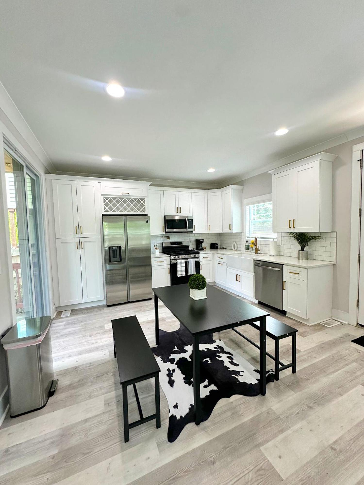 Luxury Living 3br/2.5ba Clt Holiday home *
