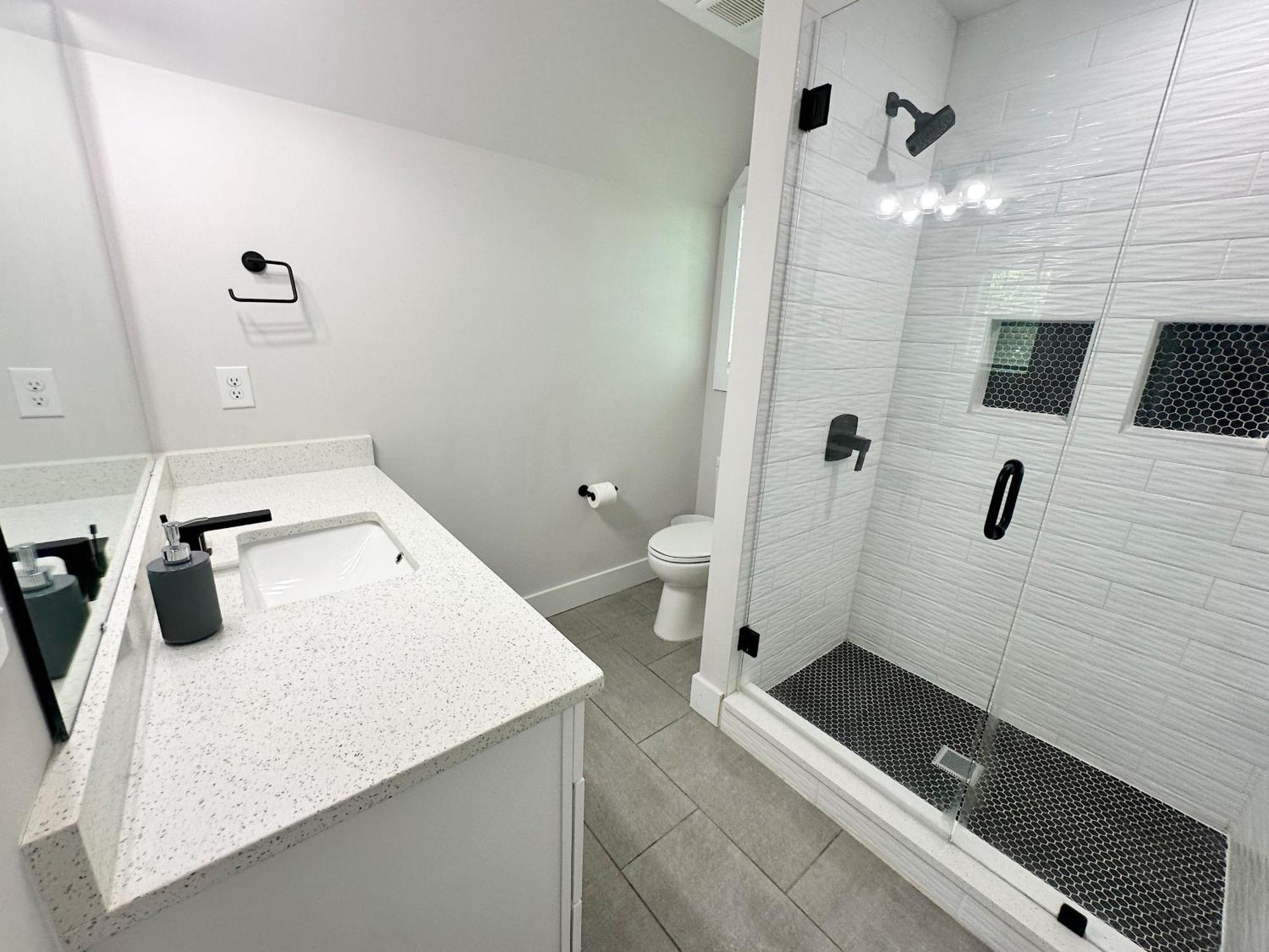 Luxury Living 3br/2.5ba Clt * Charlotte