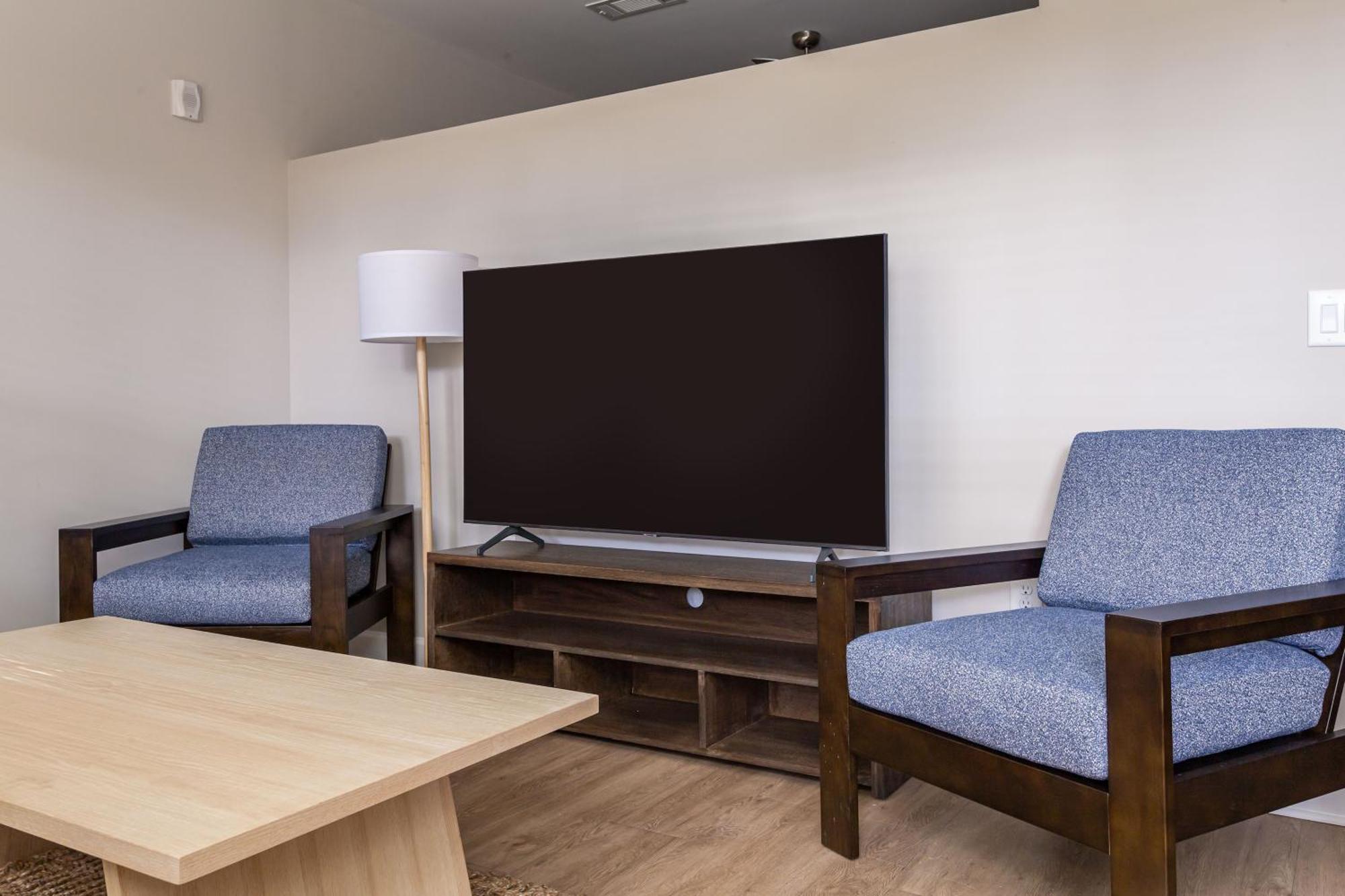 Kasa Freemorewest Hotel 4*