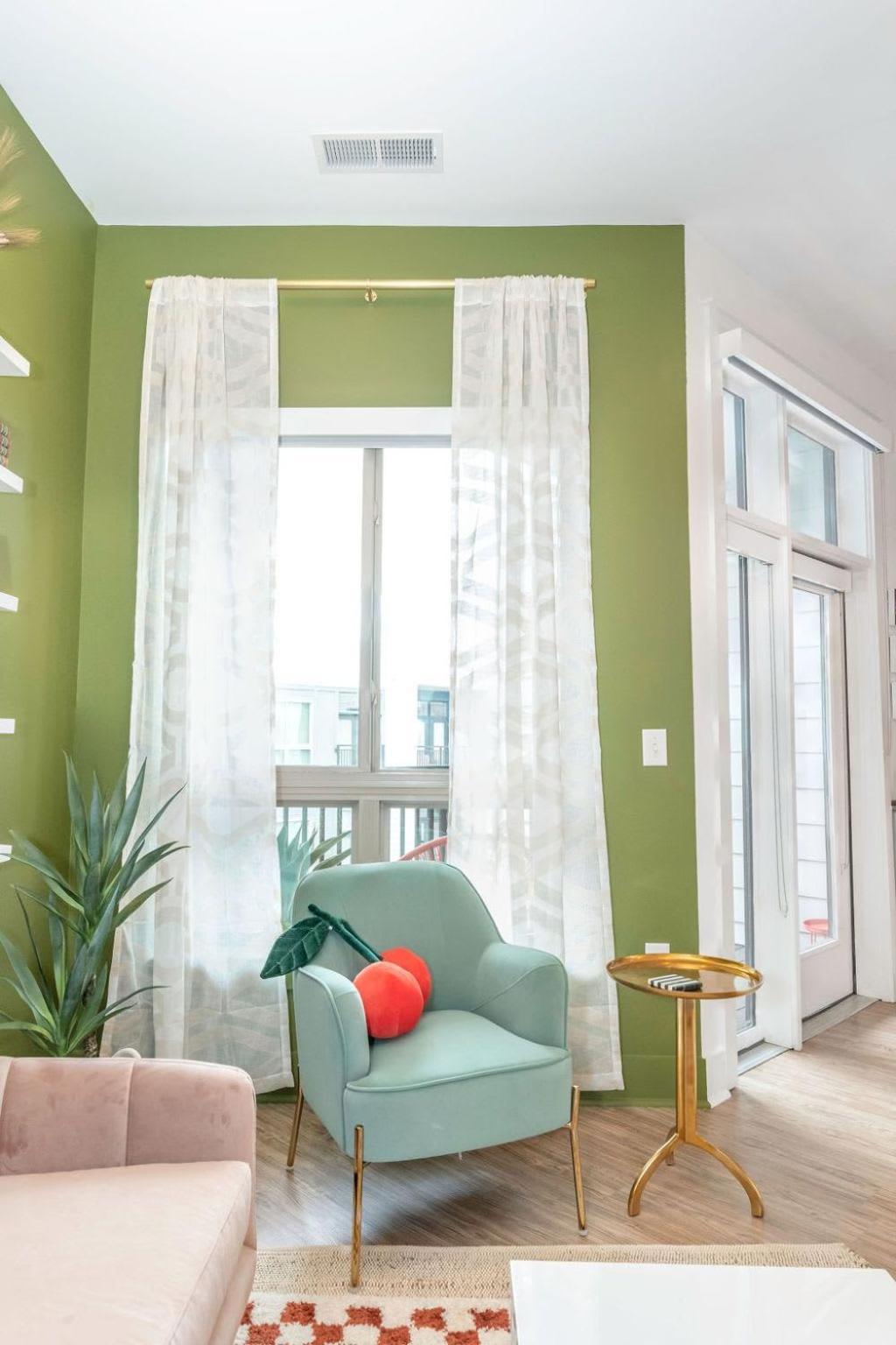 Apartment Experience Modern Comfort At Savoy In *